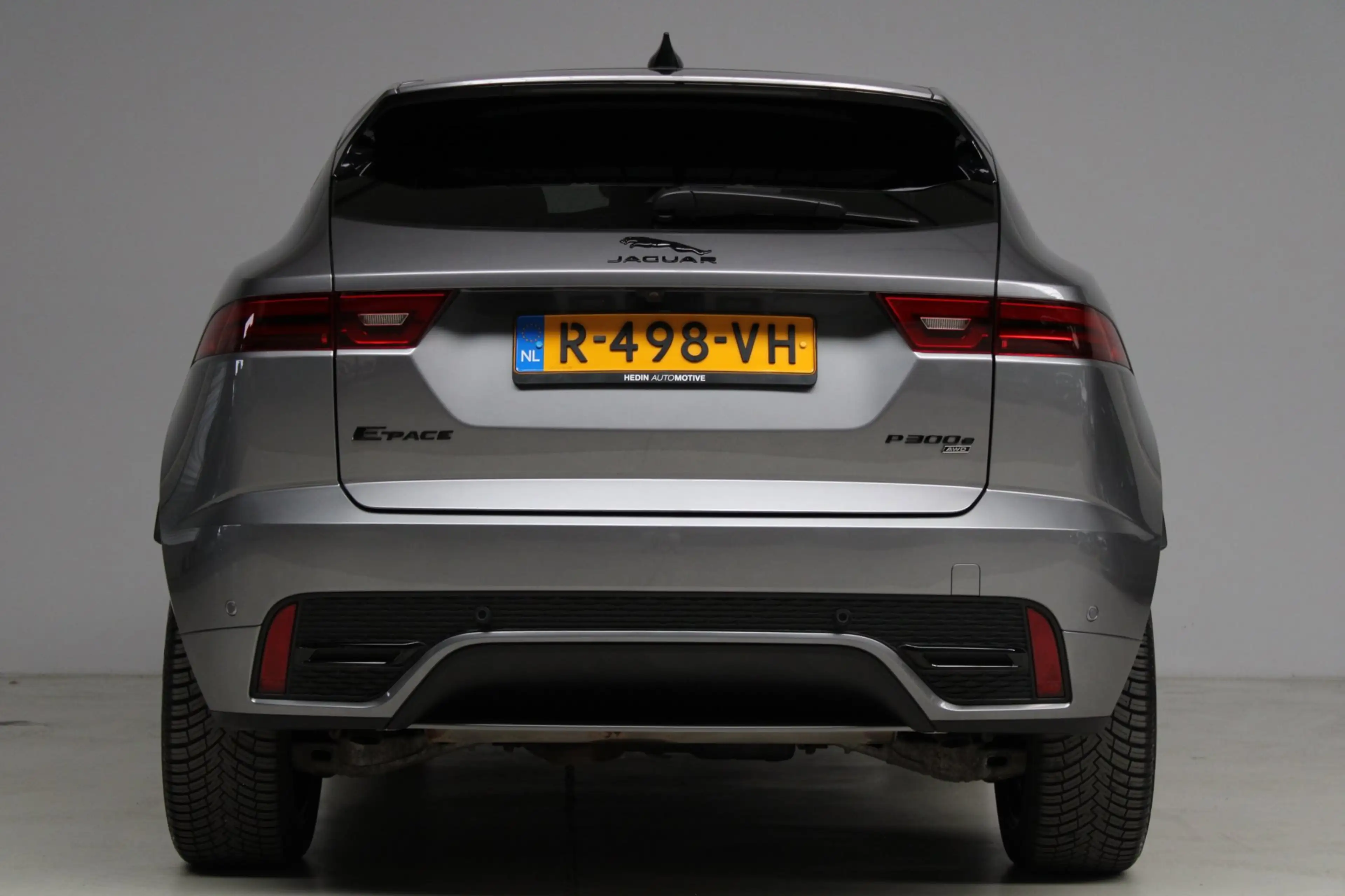 Jaguar E-Pace 1.5 P300e AWD R-Dynamic HSE | panoramadak | meridi — photo 29