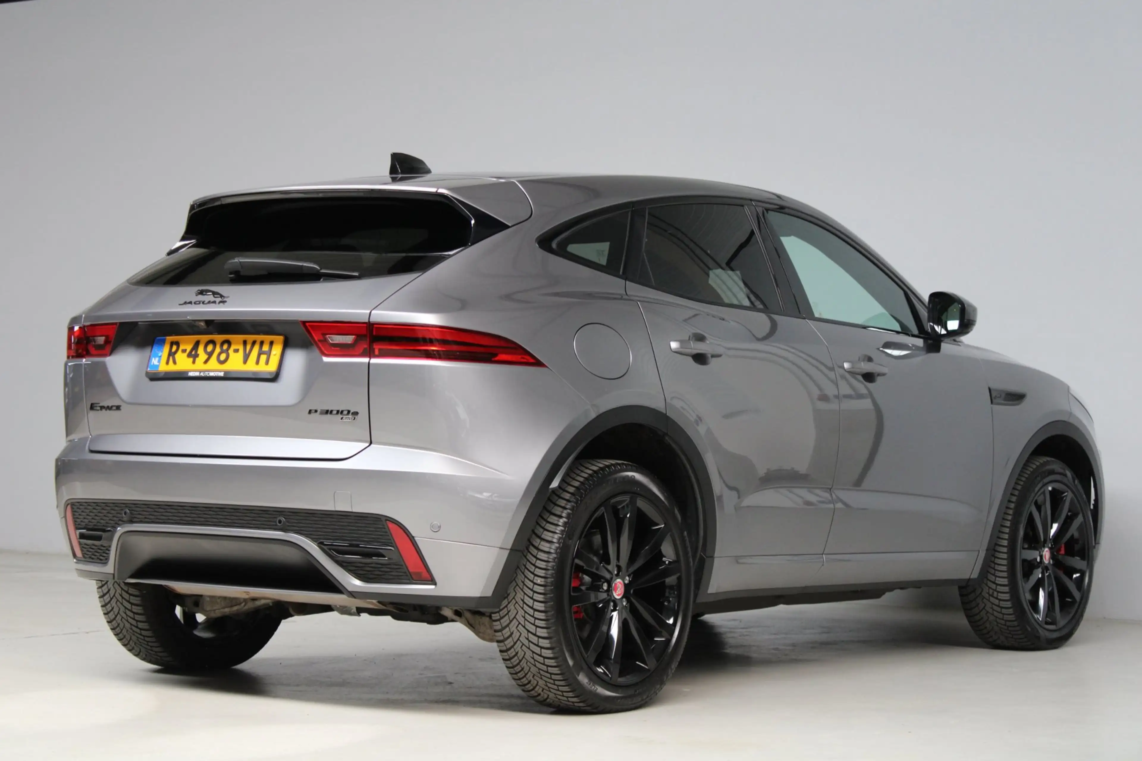 Jaguar E-Pace 1.5 P300e AWD R-Dynamic HSE | panoramadak | meridi — photo 30