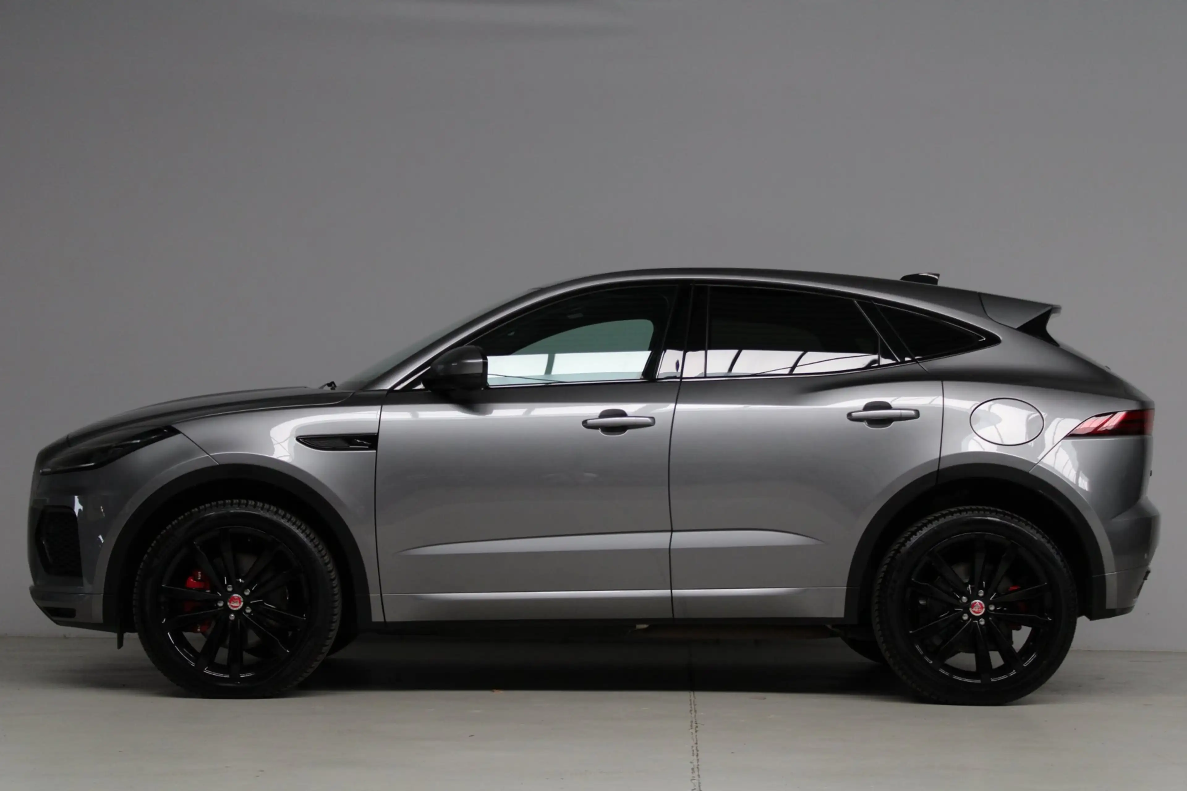 Jaguar E-Pace 1.5 P300e AWD R-Dynamic HSE | panoramadak | meridi — photo 9