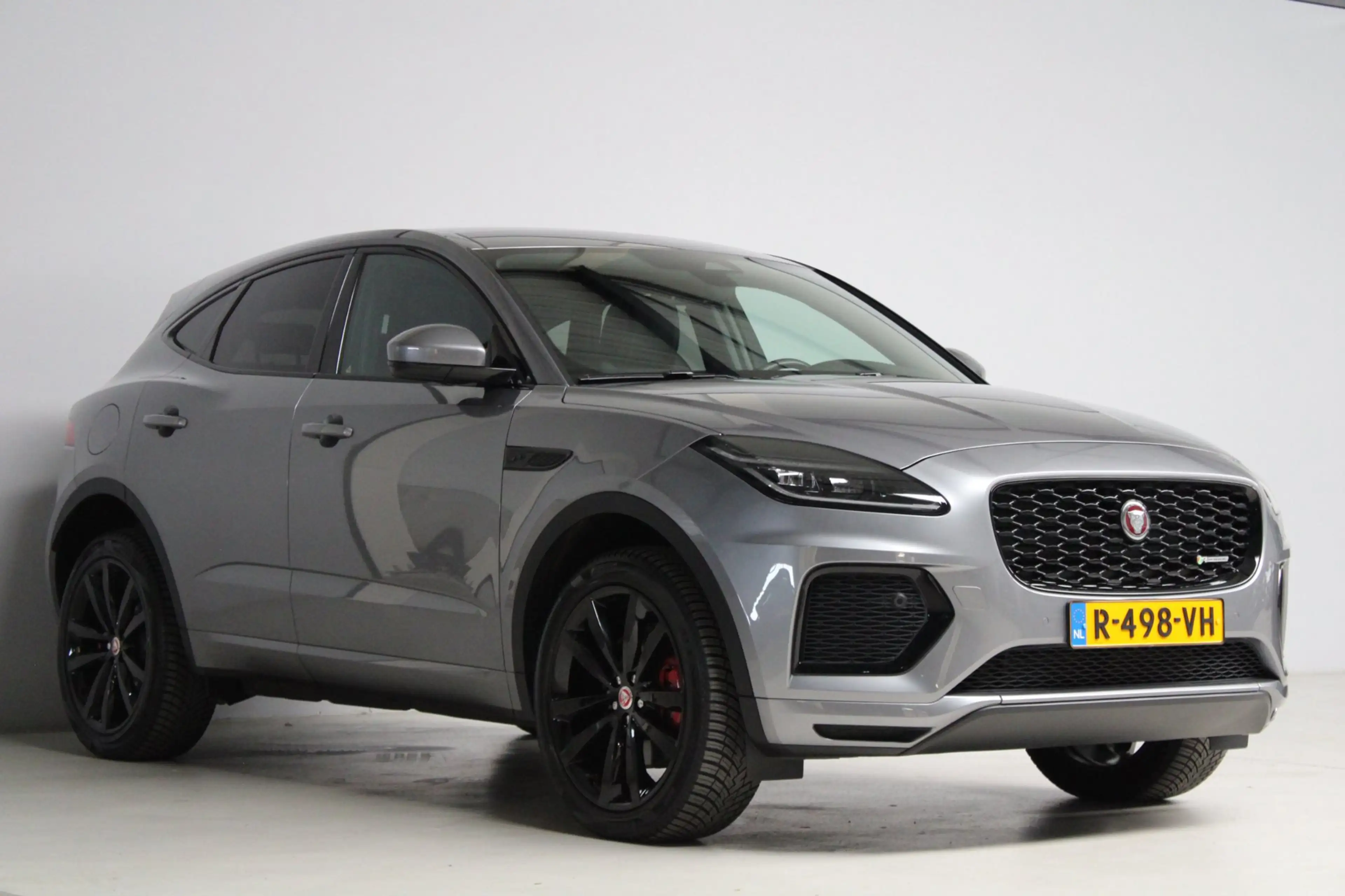 Jaguar E-Pace 1.5 P300e AWD R-Dynamic HSE | panoramadak | meridi — photo 25