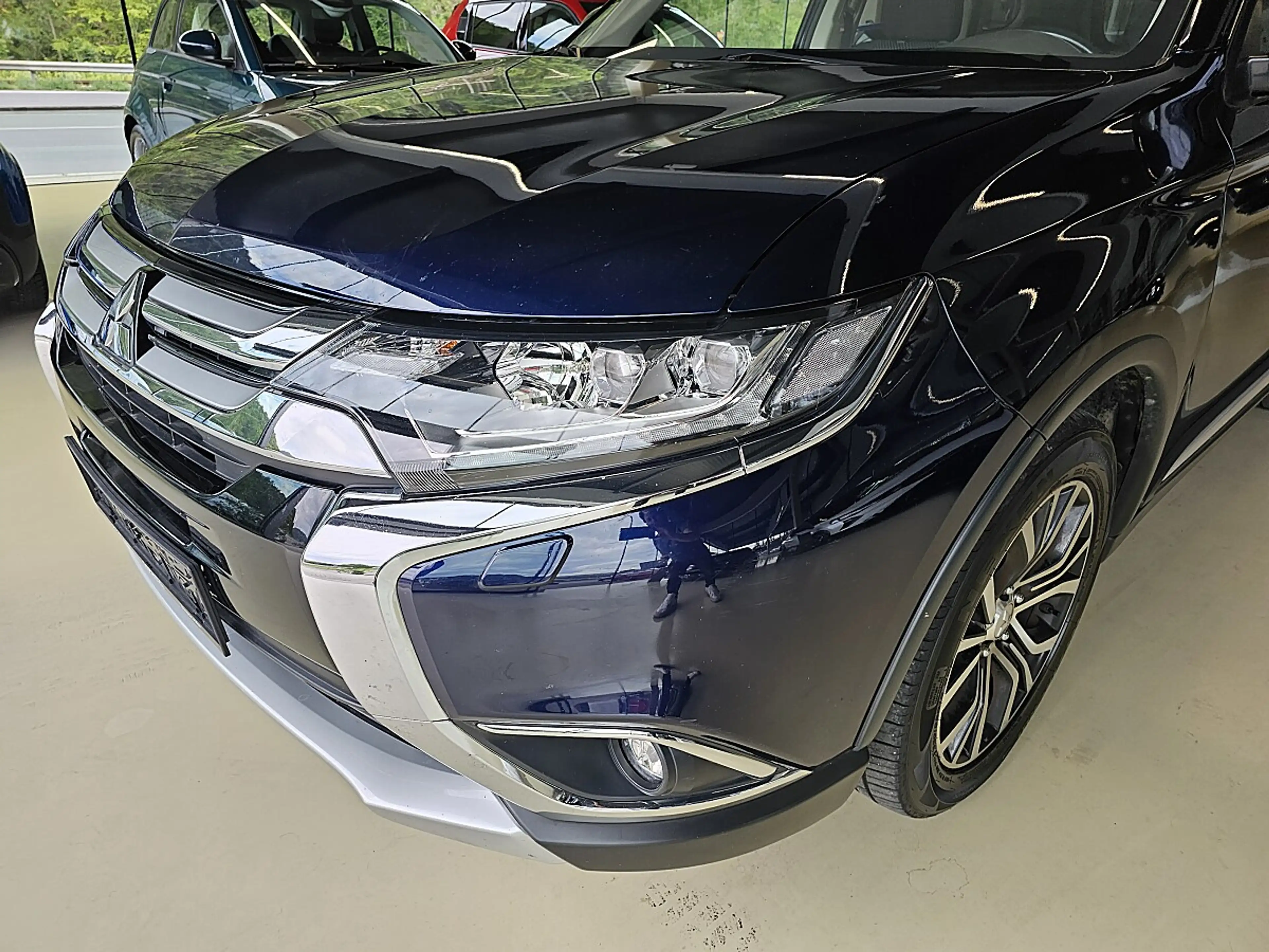 Mitsubishi Outlander 2,2 DI-D Intense+ Connect Aut. — photo 15