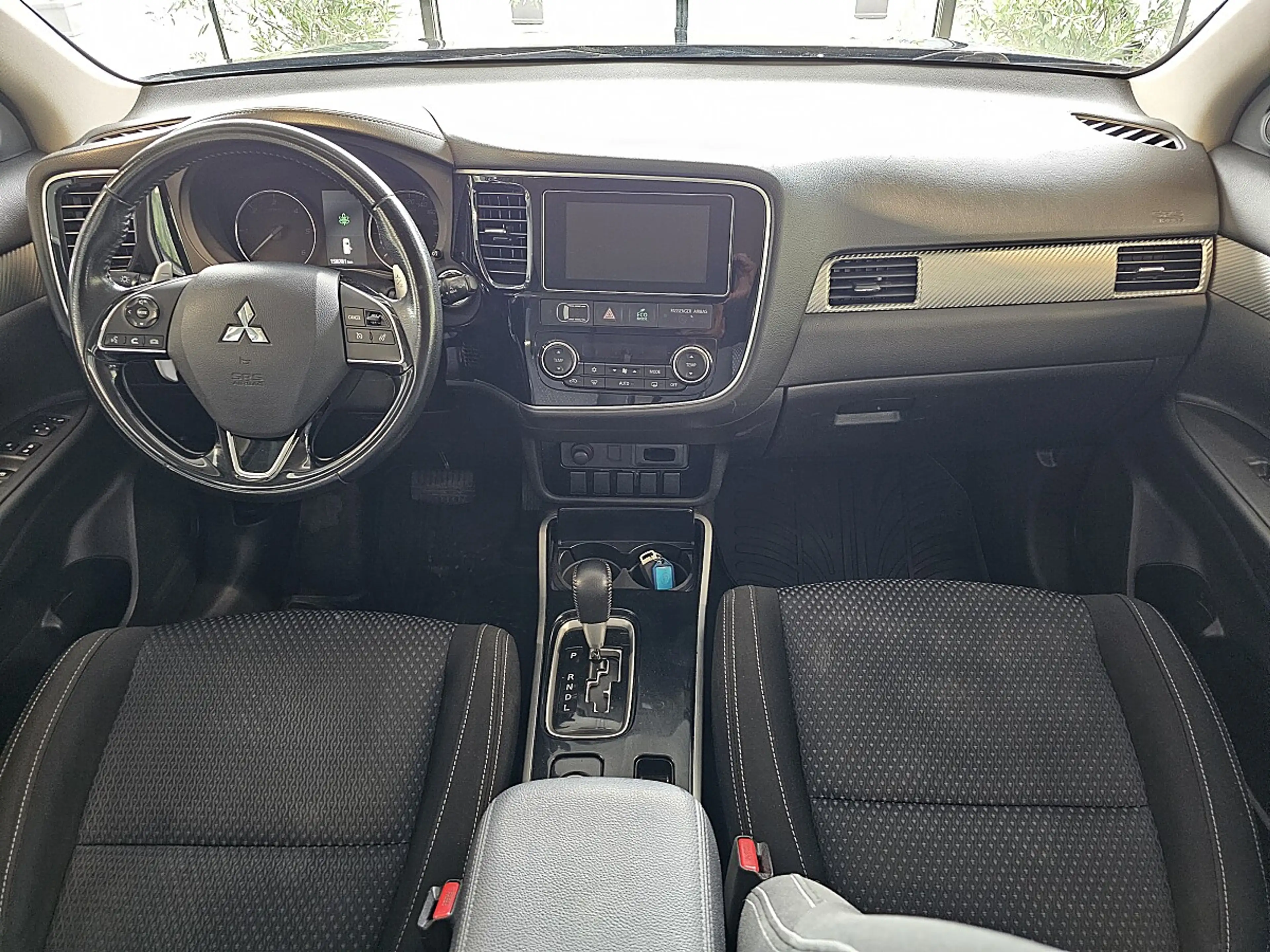Mitsubishi Outlander 2,2 DI-D Intense+ Connect Aut. — photo 10