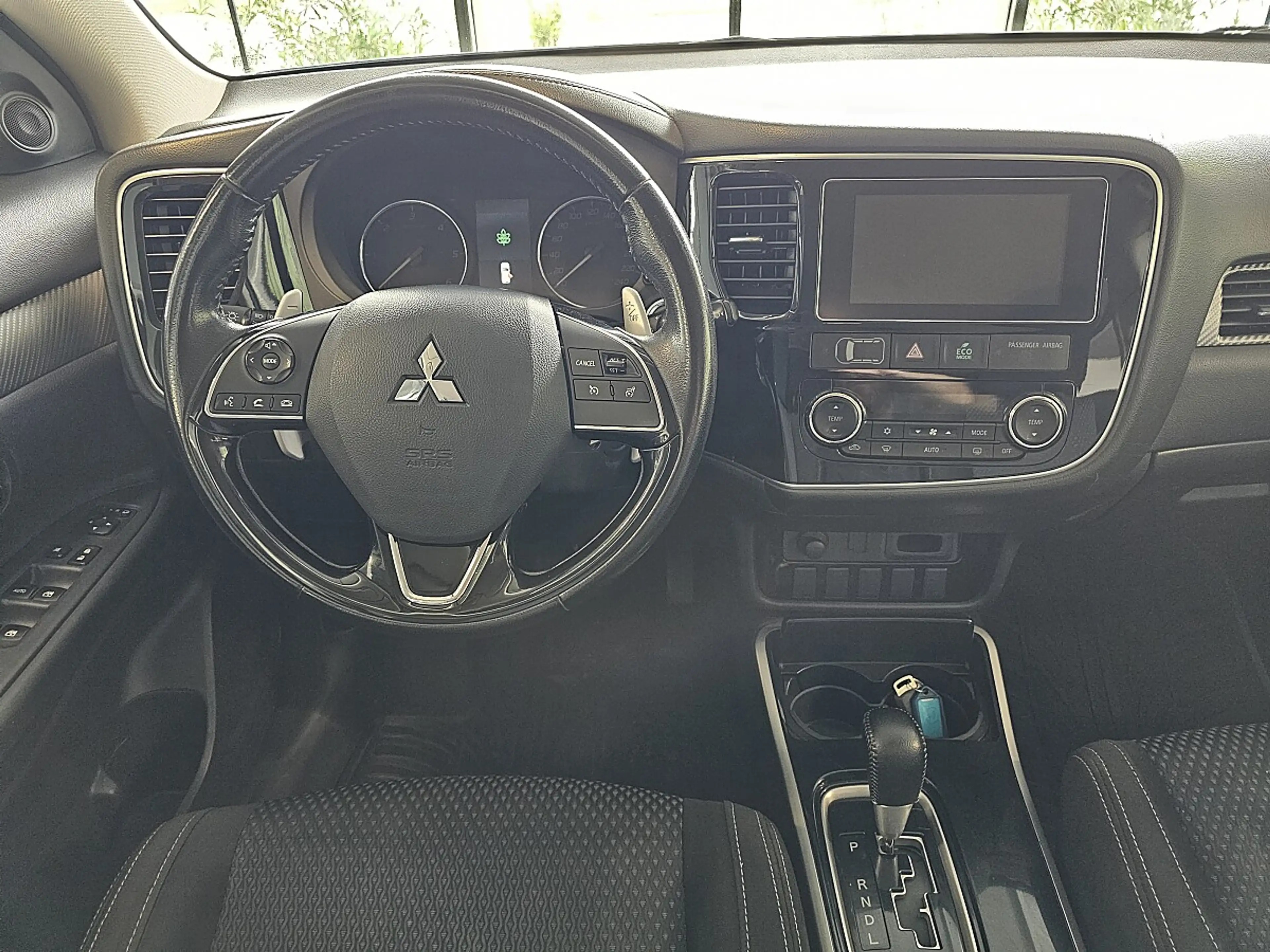 Mitsubishi Outlander 2,2 DI-D Intense+ Connect Aut. — photo 11