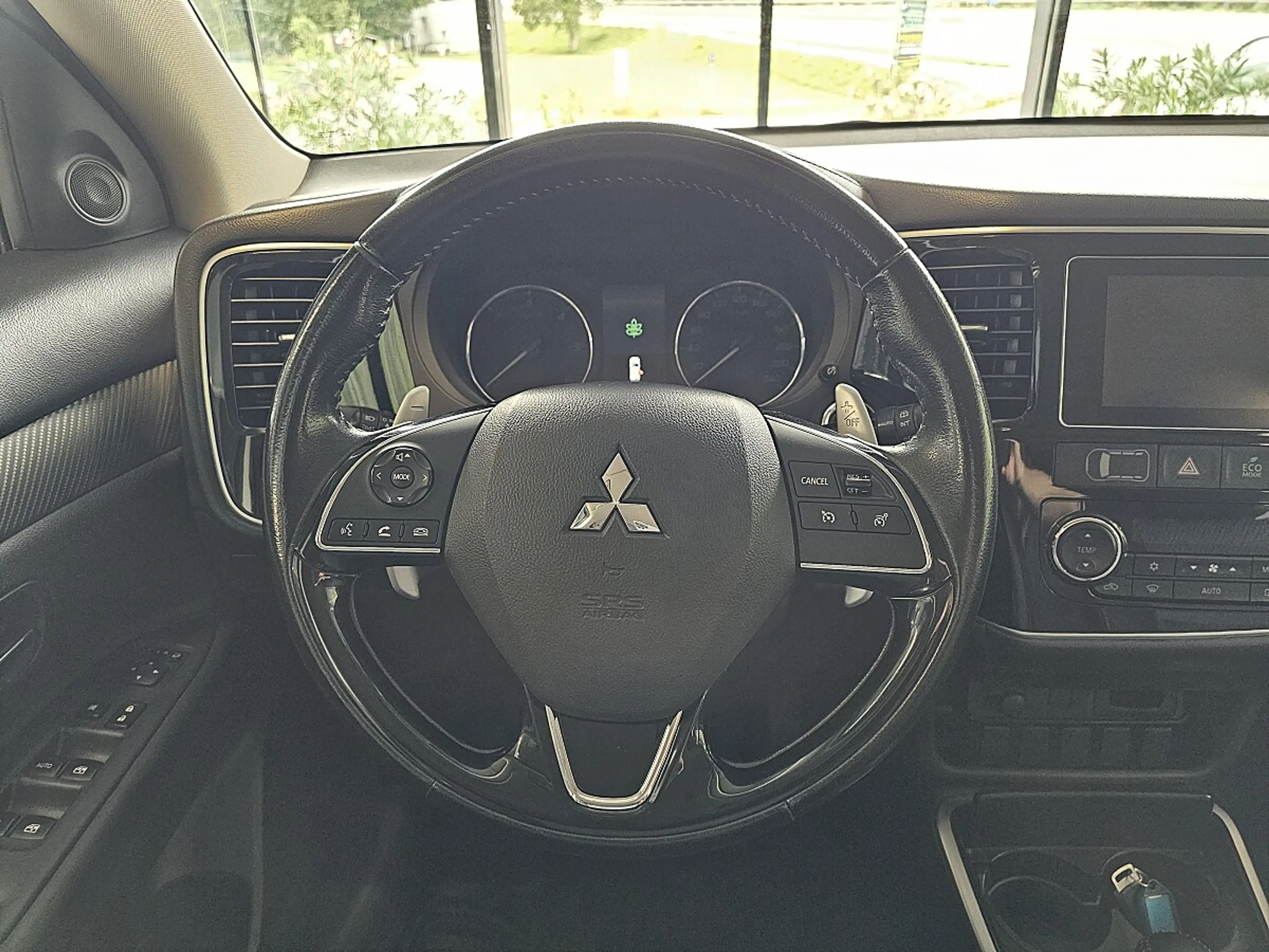 Mitsubishi Outlander 2,2 DI-D Intense+ Connect Aut. — photo 12