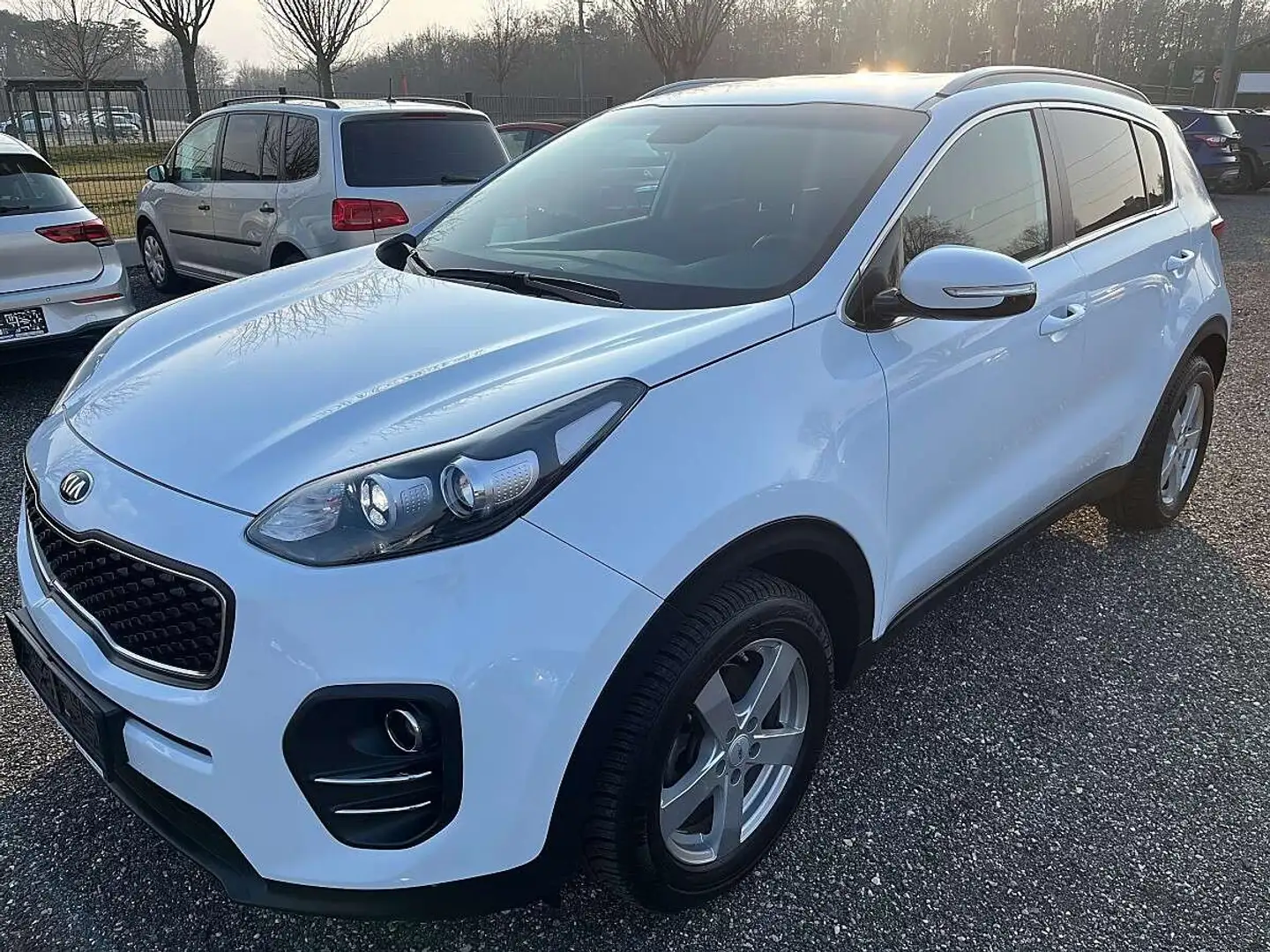 Kia Sportage Sportage 1,7 CRDI ISG Silber Silber SUV Weiß - 1