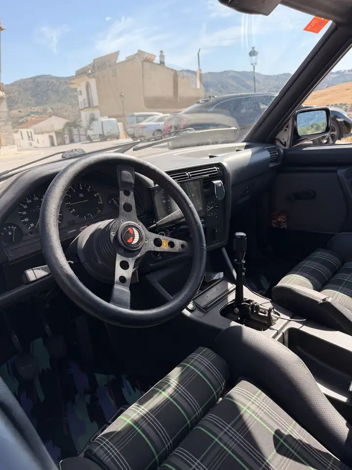 BMW 318i S, foto 5