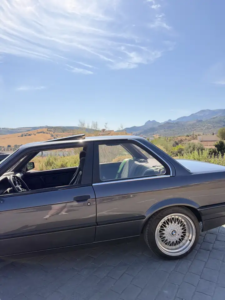 BMW 318i S, foto 4