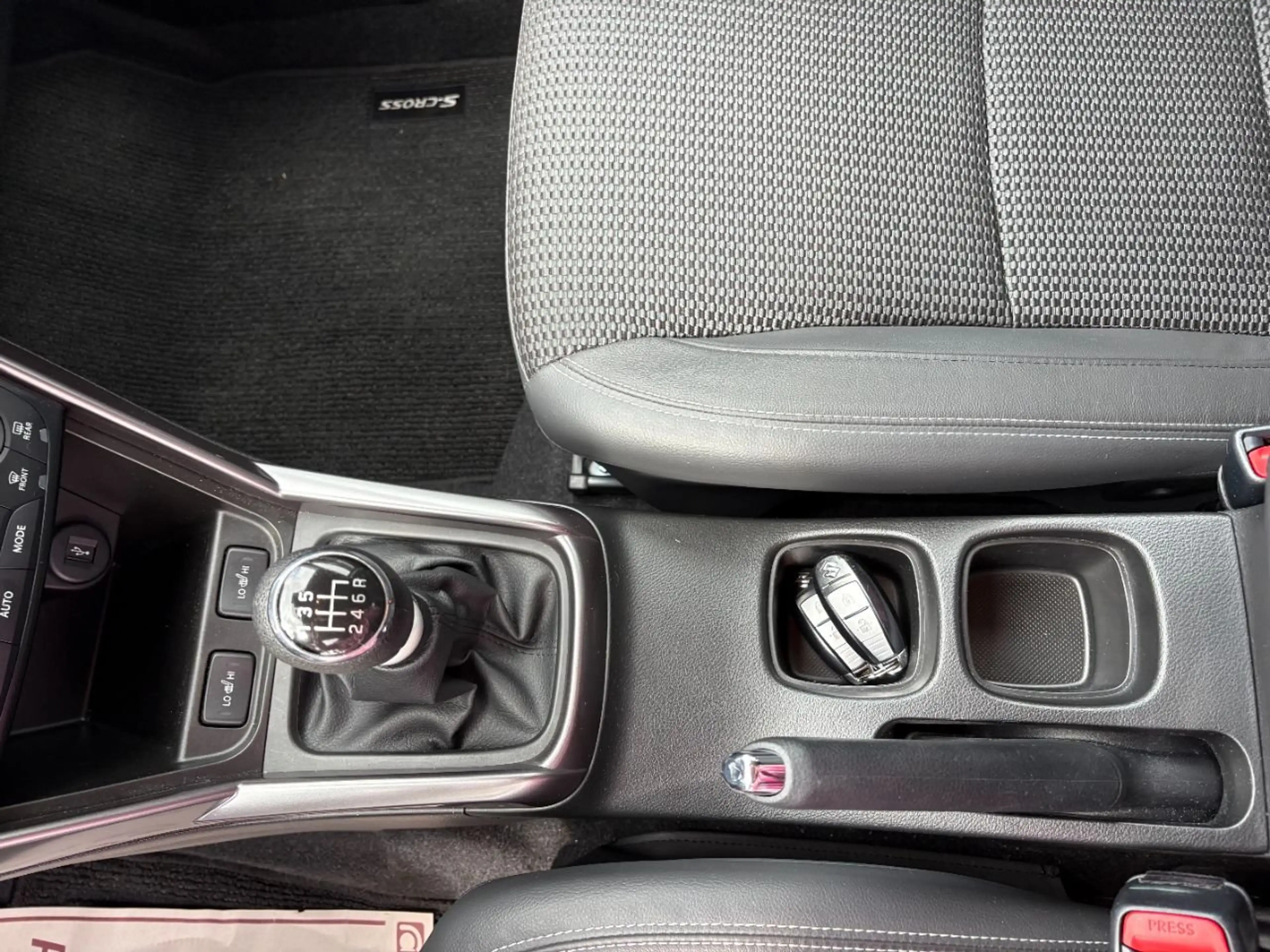Suzuki S-Cross glx — photo 12