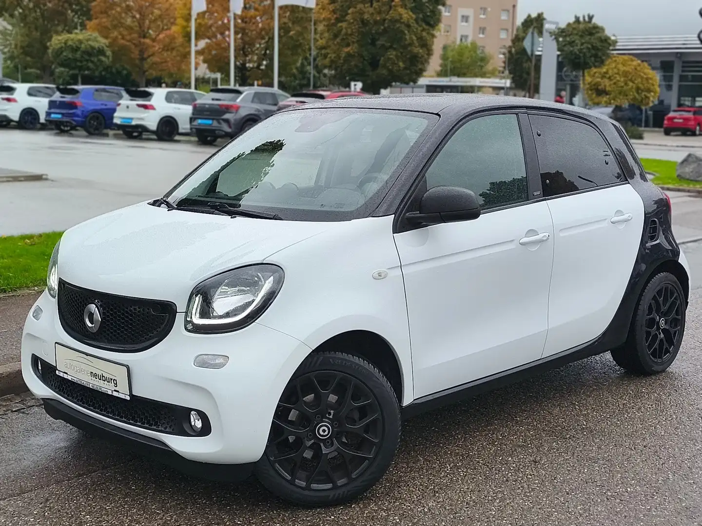 smart forFour FORFOUR BASIS 66kW | PANO | PDC | TEMPOMAT Noir - 1