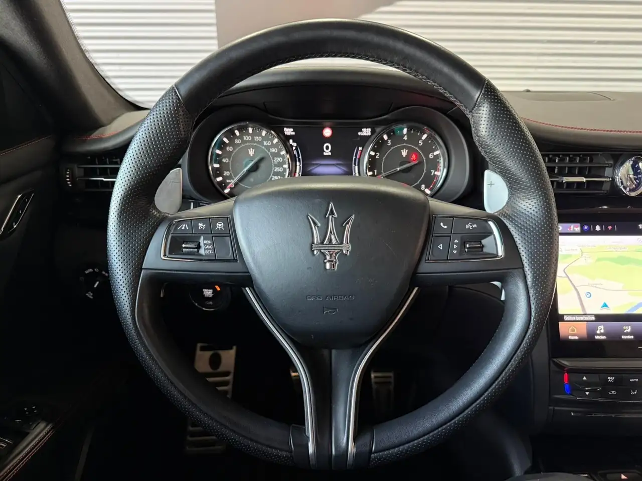 Maserati Quattroporte 2021 — фото 13