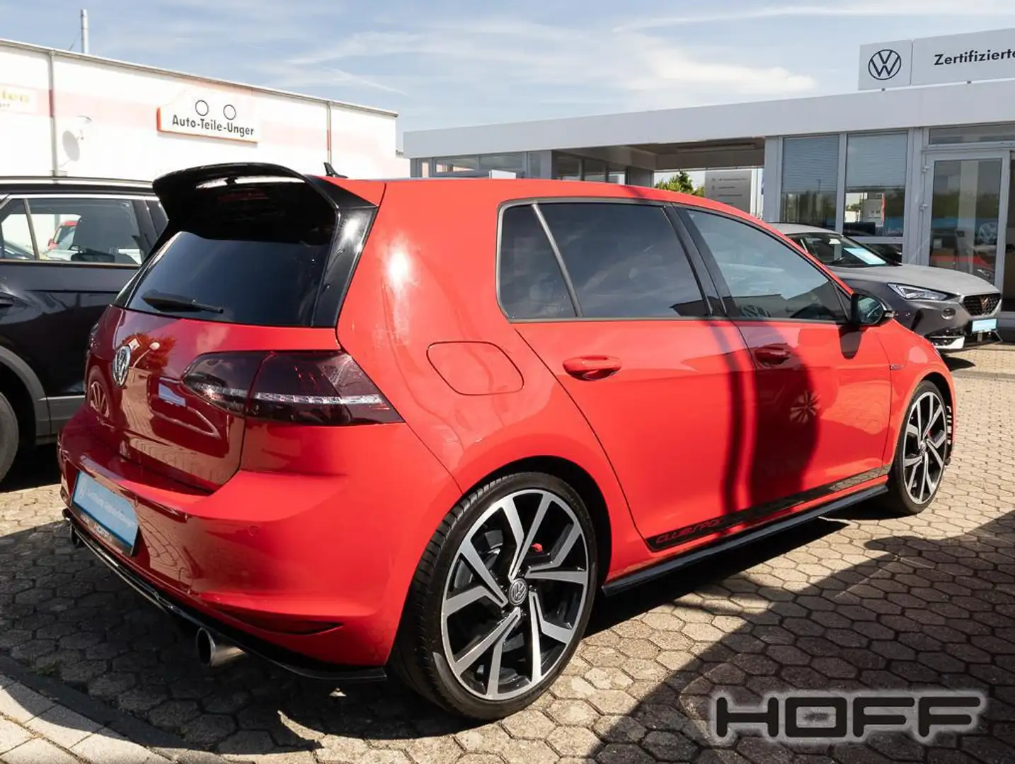 Volkswagen Golf GTI DSG Clubsport Pano Xenon Navi ACC Shz. Alcanta Czerwony - 2