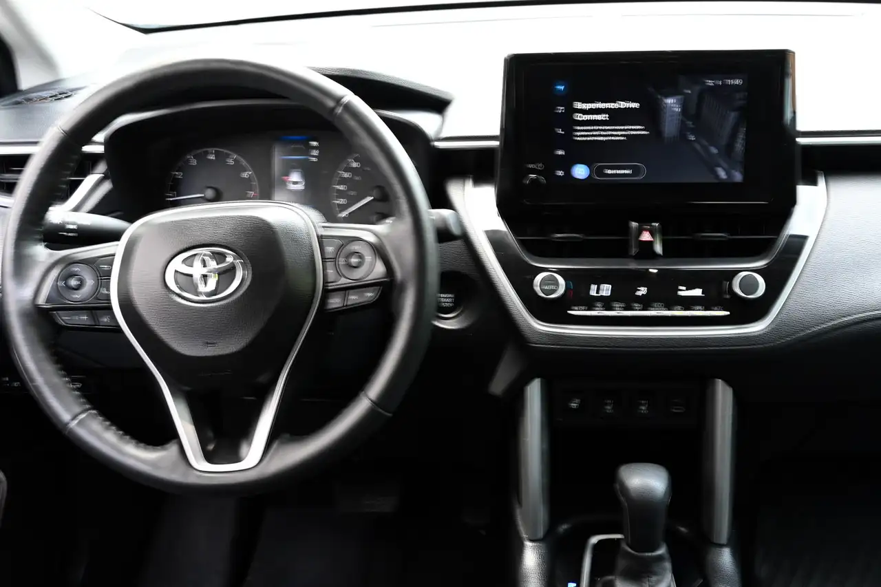 Toyota Corolla Cross снимка Toyota Corolla Cross
