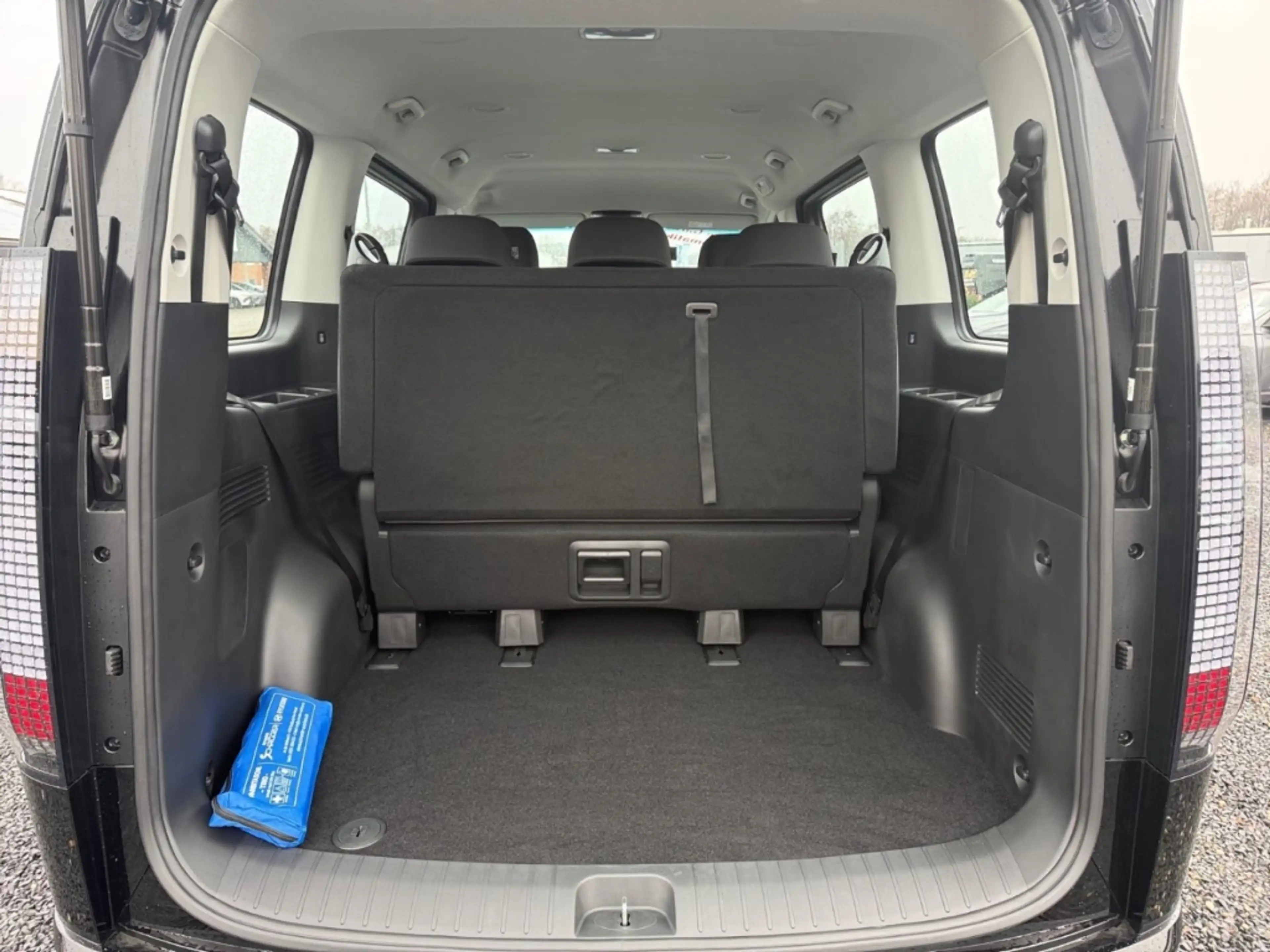 Hyundai STARIA Trend Hybrid 1.6 T-GDI 9-SITZER KAMERA+ACAA — photo 12
