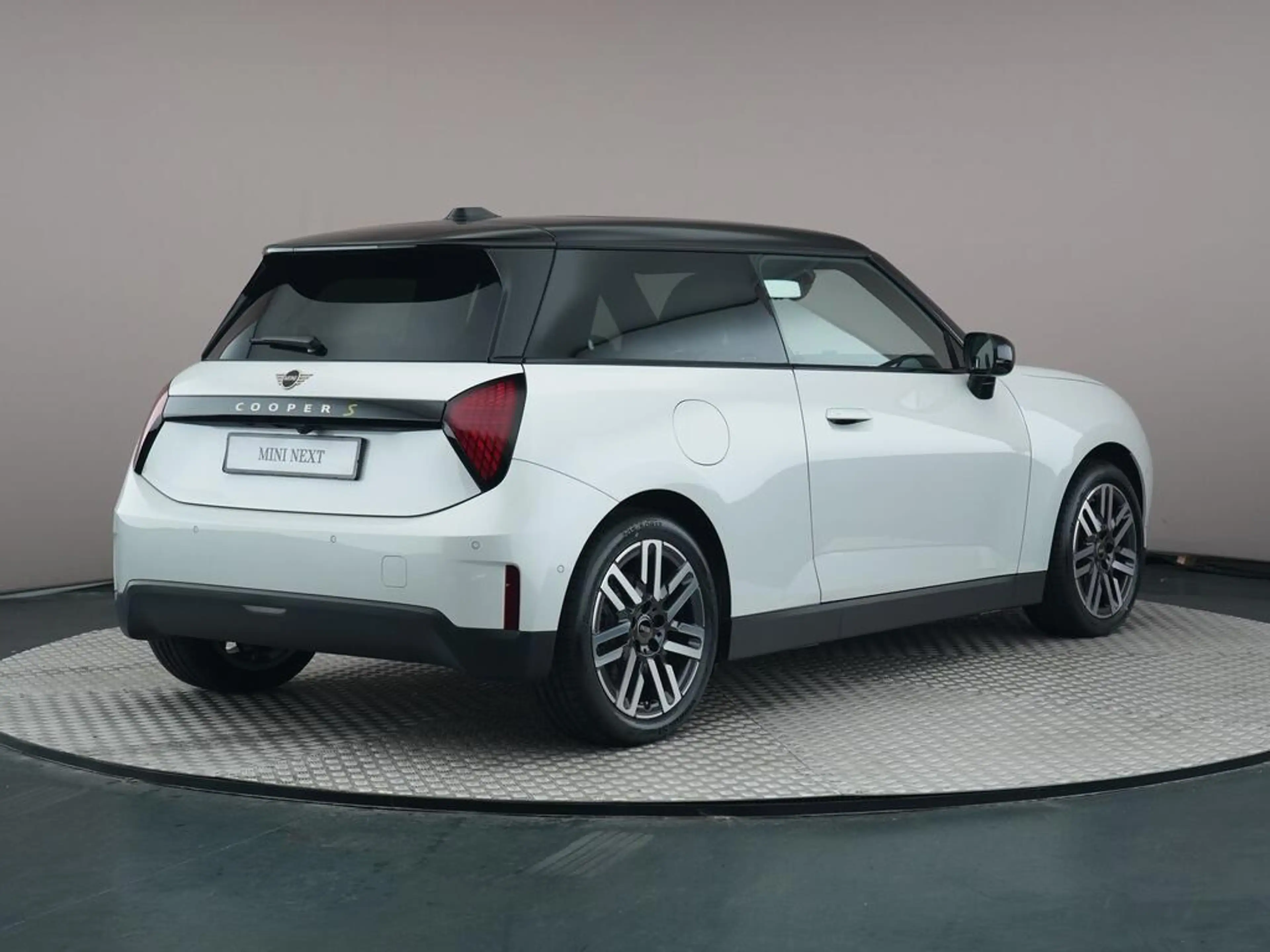 MINI Cooper SE 3-Deurs Classic M 54.2 kWh — photo 11