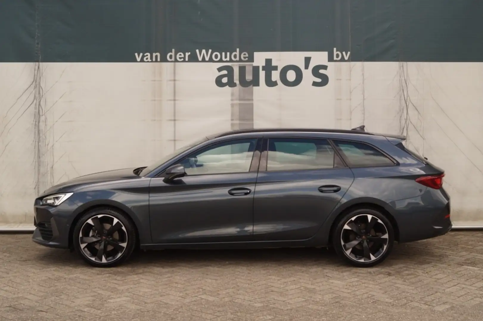 CUPRA Leon Sportstourer 1.5 eTSI 150pk DSG Business Editon Pl Grijs - 1