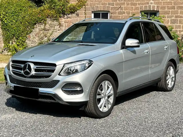 Mercedes-Benz GLE 350 d 4Matic Luft,LED,AHK,360°Kamera,Carplay