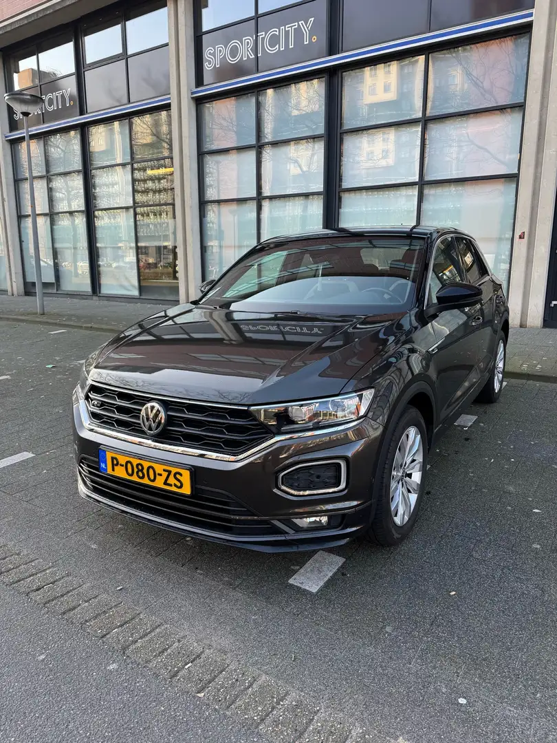 Volkswagen T-Roc 1.5 TSI Sport Bussines R-Line Brun - 2
