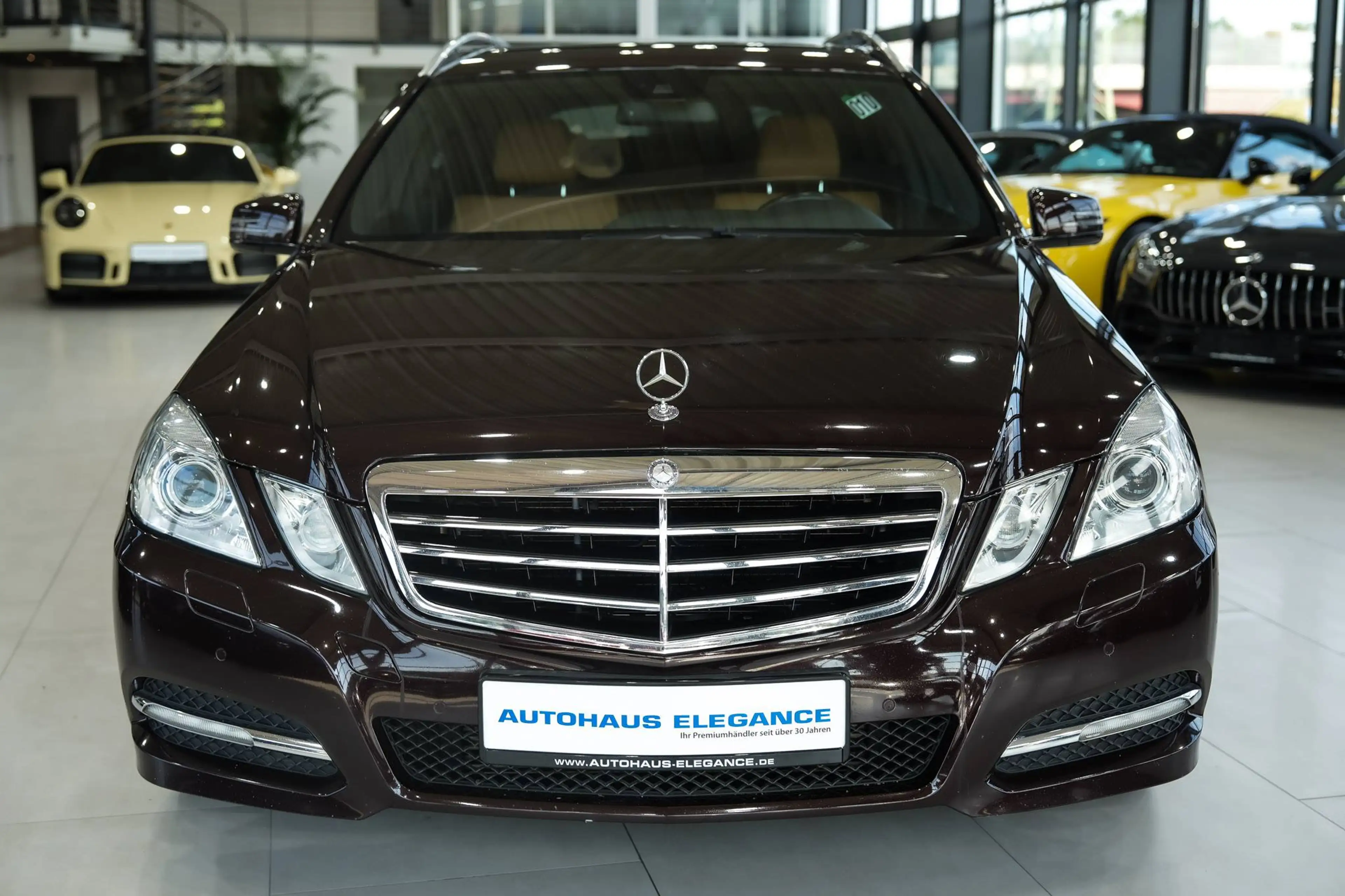 Mercedes-Benz E 250 T-Modell BlueEfficiency*SPORT-PAKET*LUFT.F — photo 4