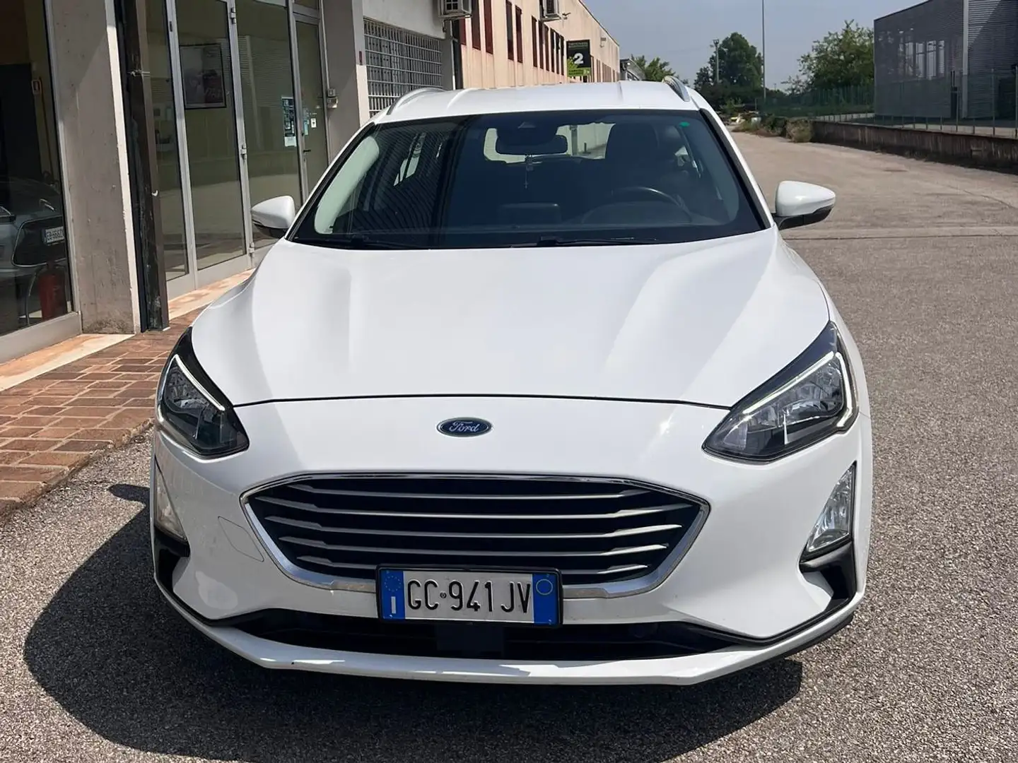 Ford Focus Focus SW 1.5 ecoblue Business Co-pilot s Blanc - 1
