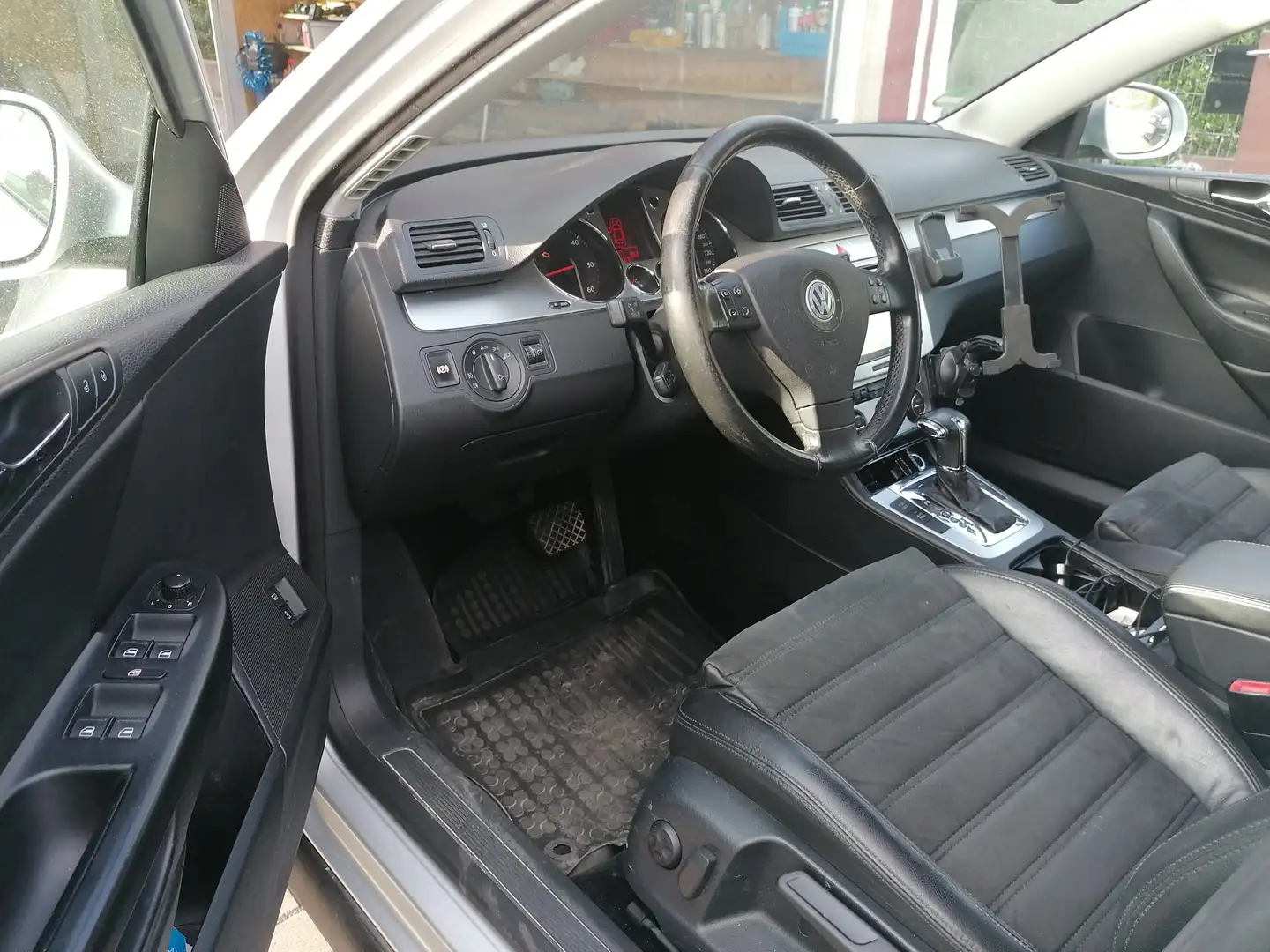 Volkswagen Passat Variant Passat Variant 2.0 TDI DPF DSG Highline Silber - 1