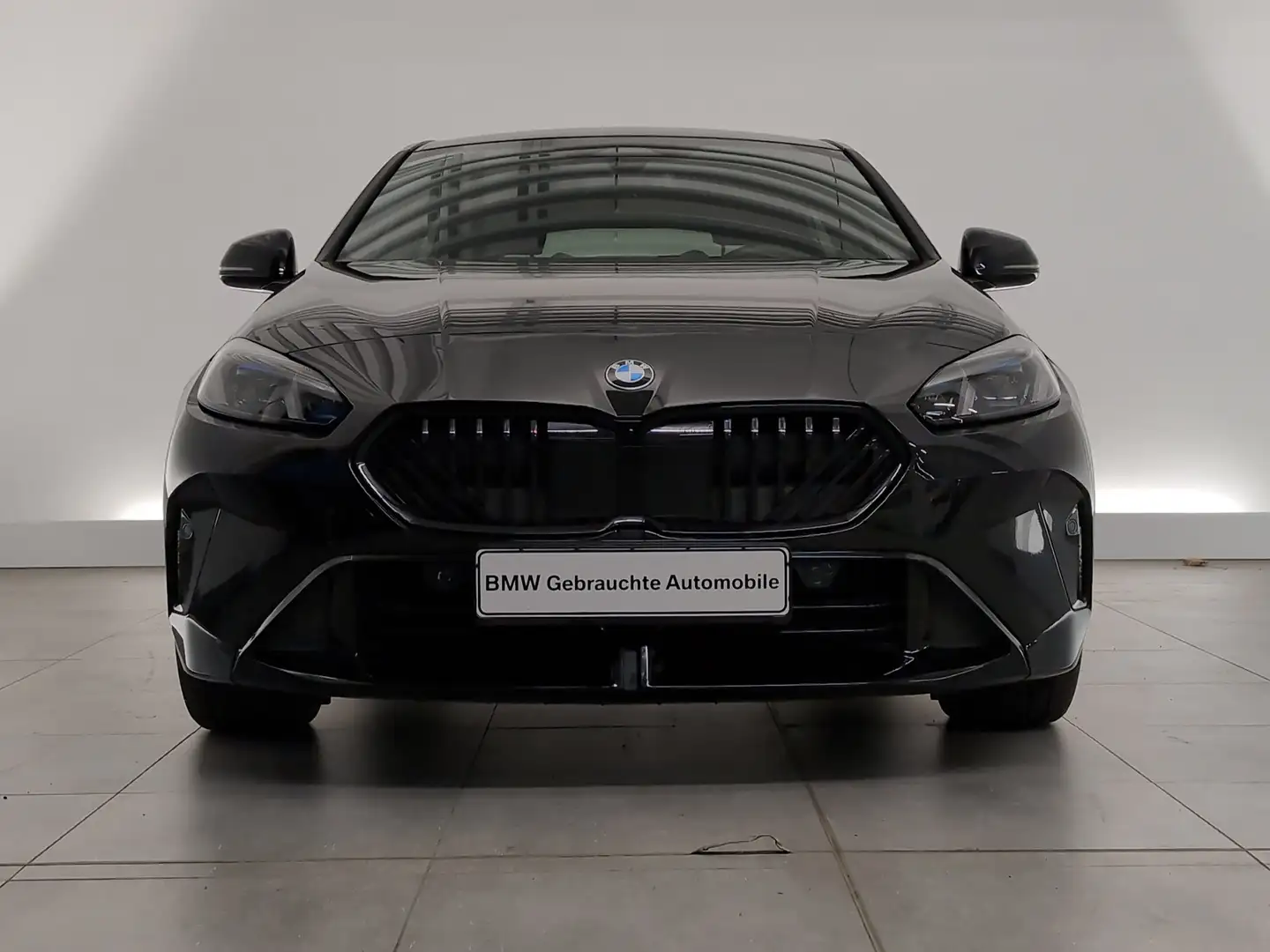 BMW 120 i M Sport Navi/LED/KomfZg/DAB/ParkAs/DriveAs Navi/ Schwarz - 2