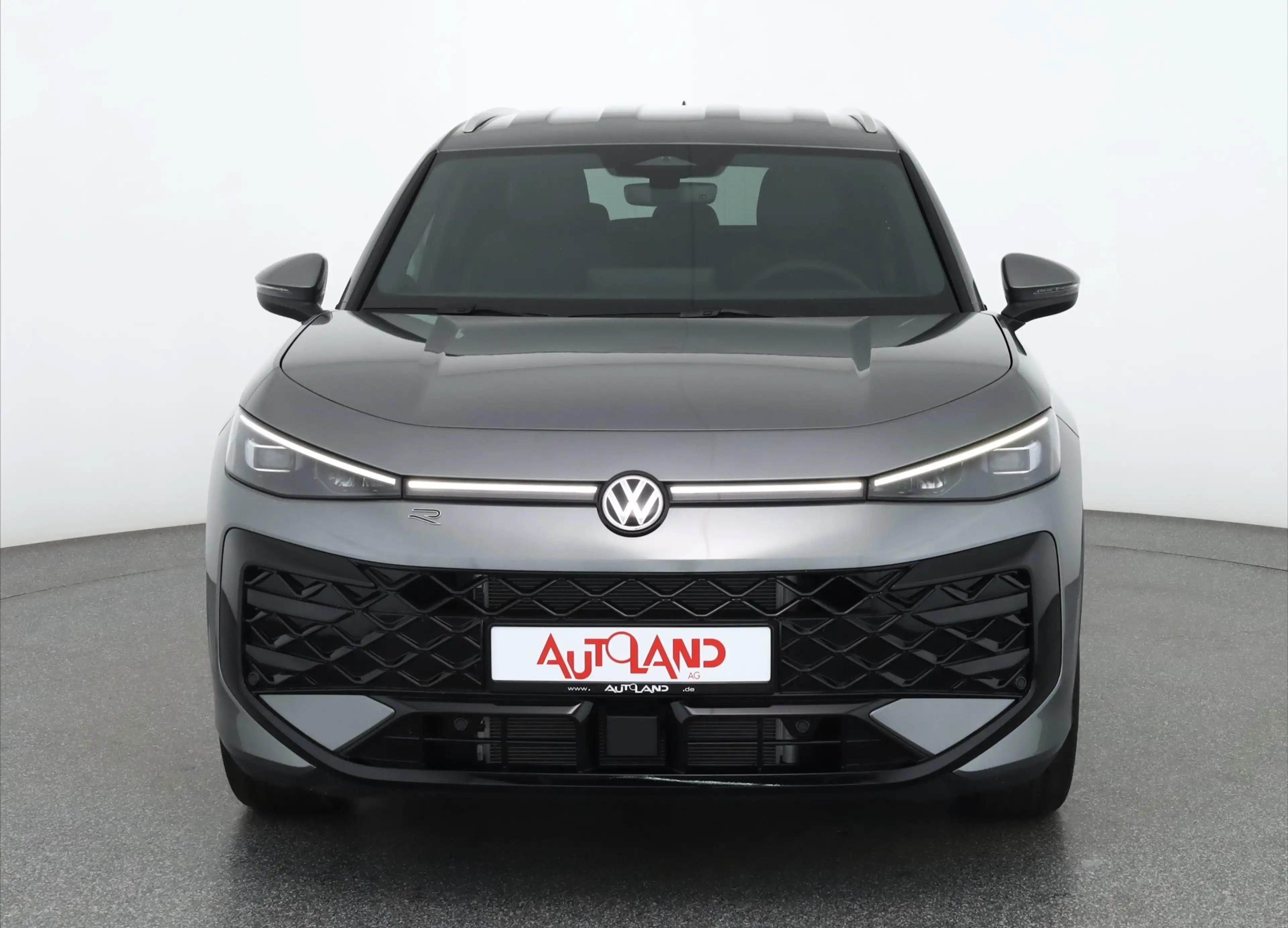 Volkswagen T-Roc R-Line 1.5 eTSI DSG n.Modell LED ACC AHK — photo 8