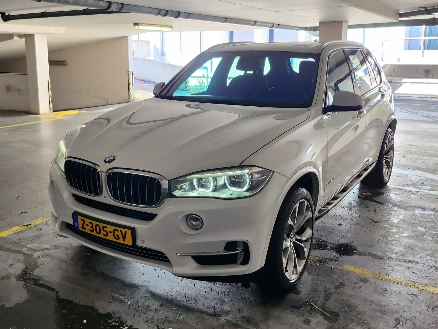 BMW X5 UNIEKE BMW X5 Xdrive50i V8 (450PK) | FULL OPTION Weiß - 1