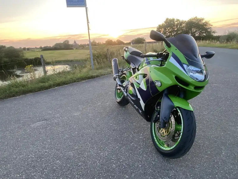 Kawasaki Ninja ZX-6R - foto 2