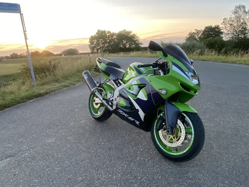 Kawasaki Ninja ZX-6R - foto 3