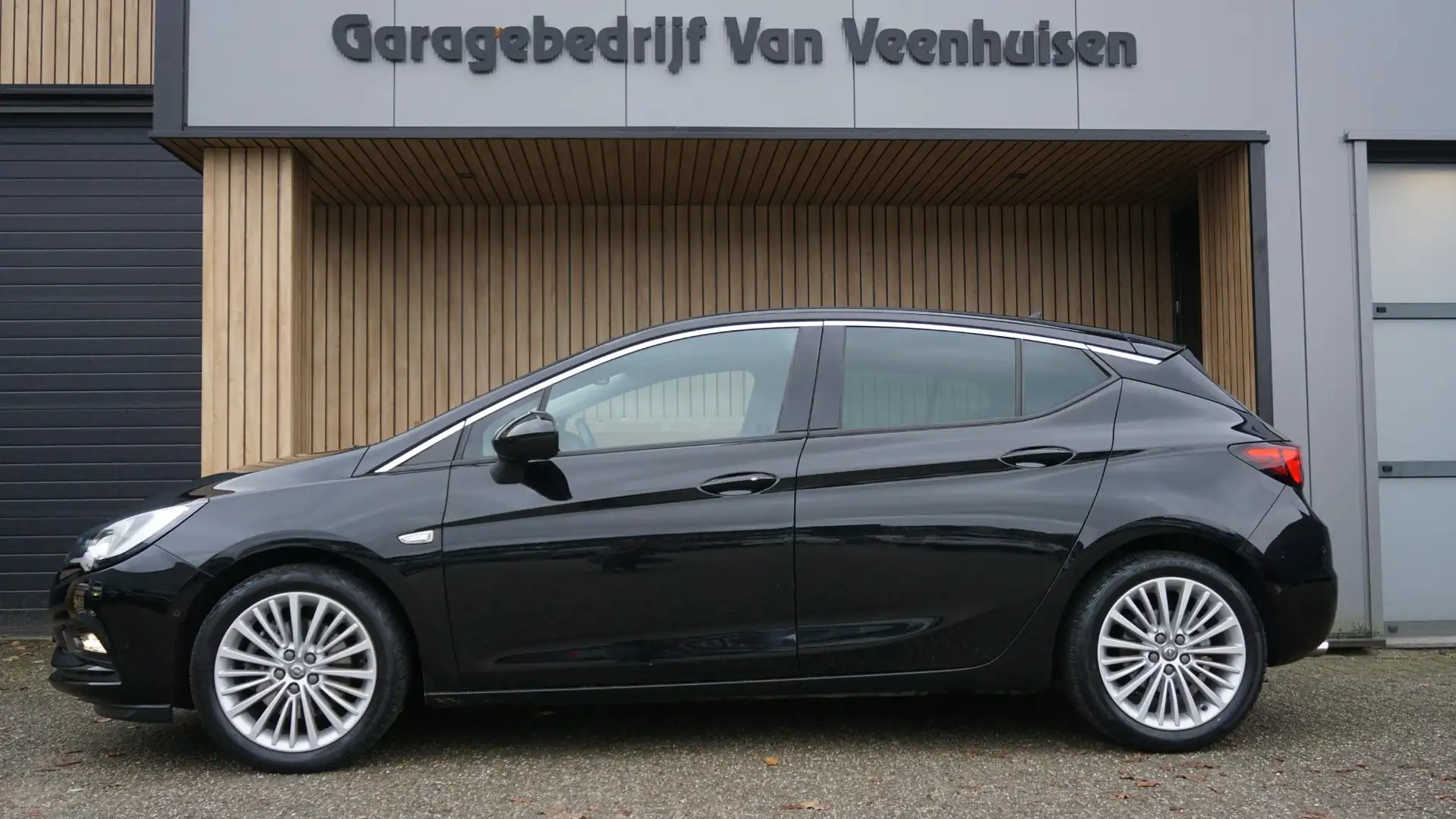 Opel Astra 1.6 Turbo 200pk 5Drs Innovation LED Navi Afn.Trekh Noir - 2