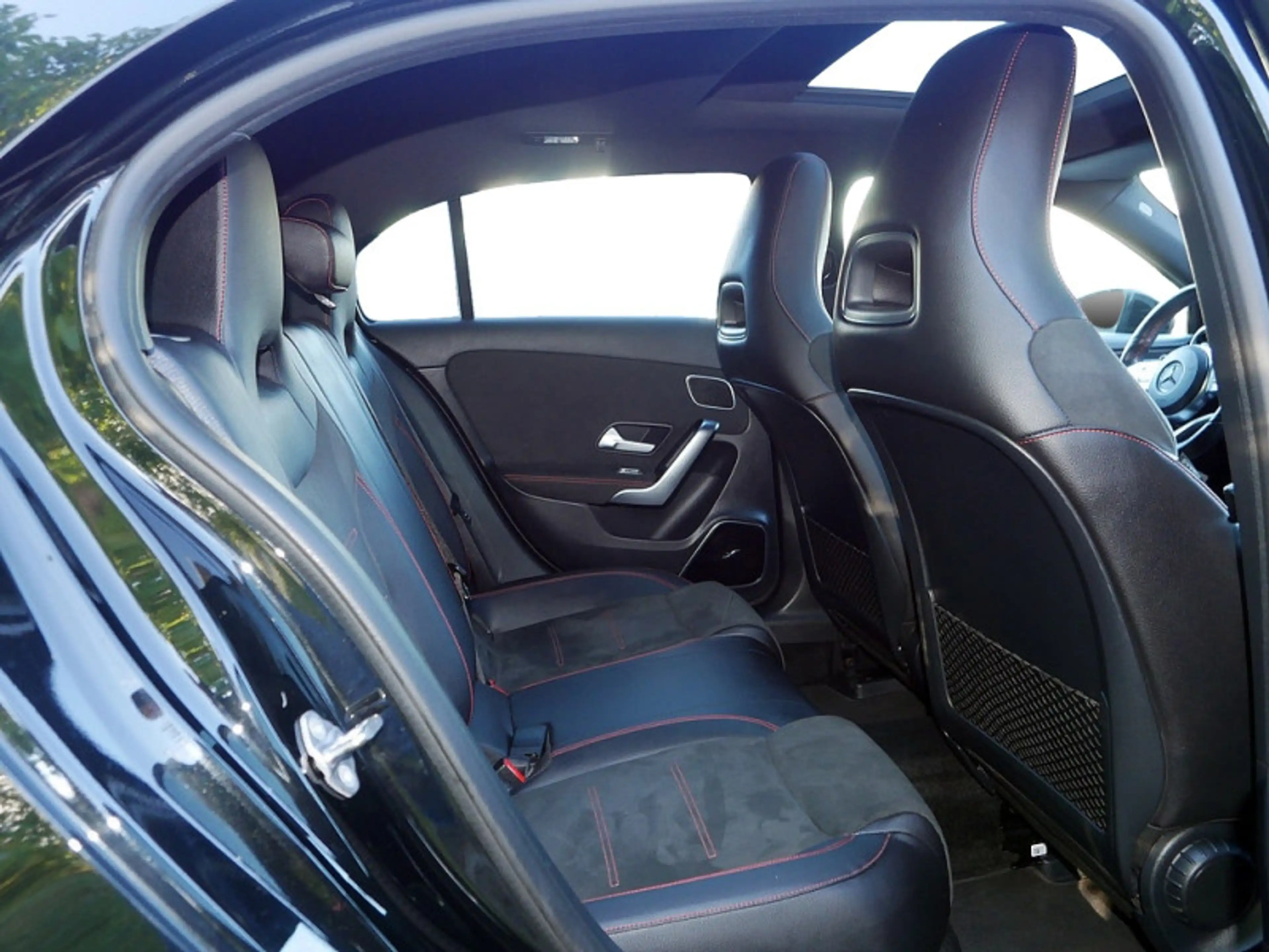 Mercedes-Benz A 250 4M AMG BURM NIGHT PREMIUM MULTI DISTR PANO — photo 7