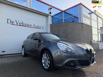 1.4 T Distinctive|PDC|Clima|Cruise|