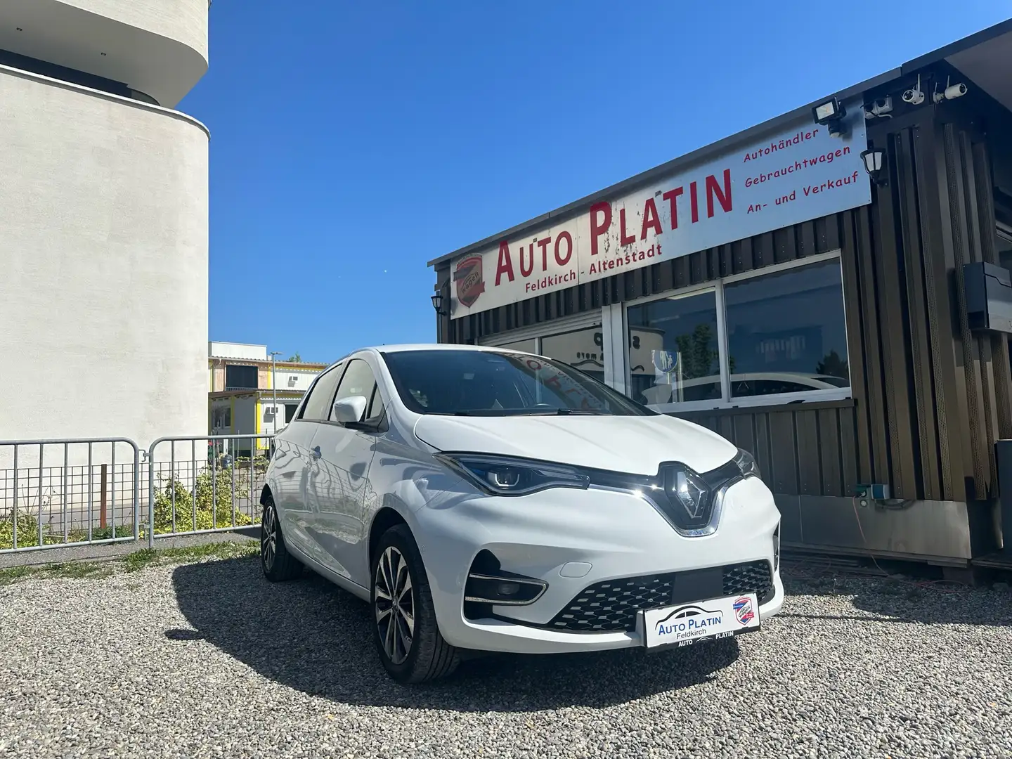 Renault ZOE Complete Intens R135 Z.E.50 (52kWh) Blanc - 1