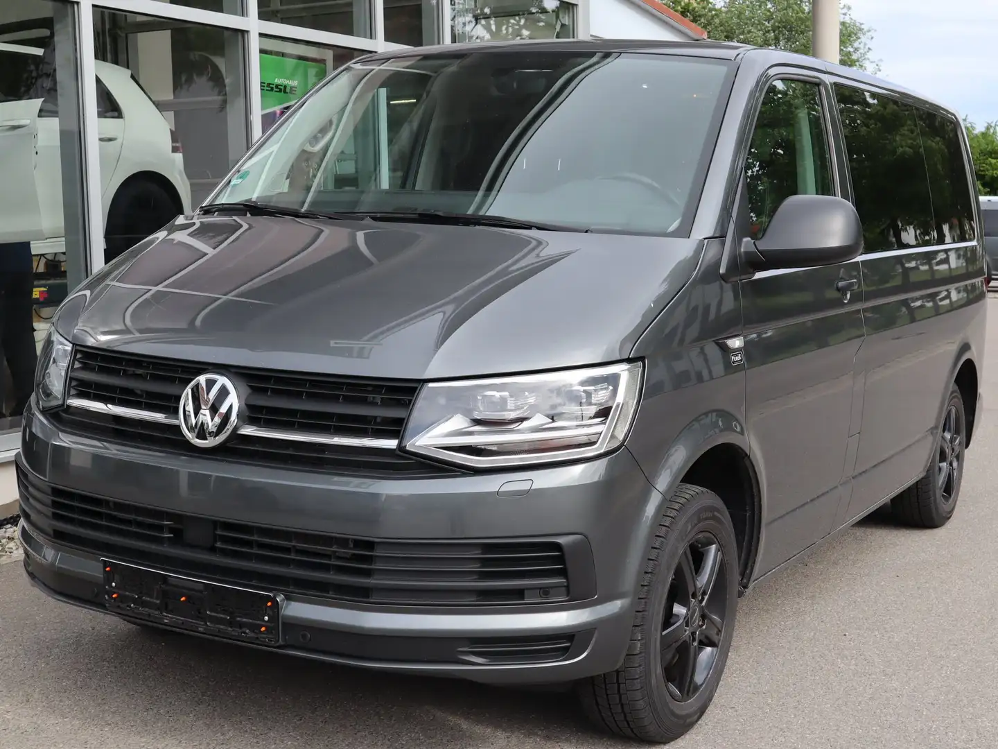 Volkswagen T6 Multivan "Blue&Cool" DSG AHK NAVI Climatronic Gris - 1