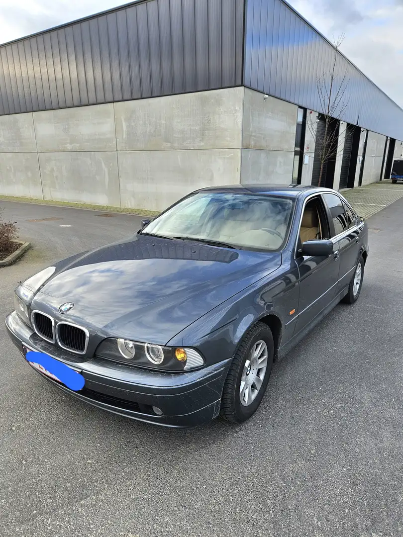 BMW 525 525iA - 1