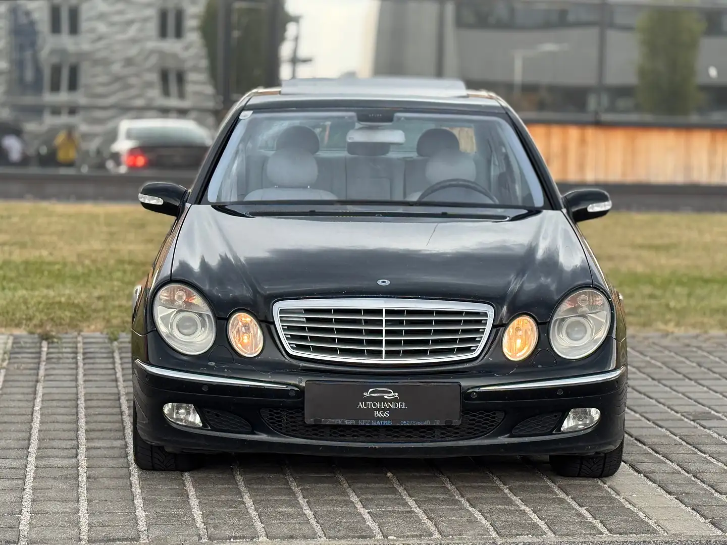 Mercedes-Benz E 320 Elegance CDI Aut. Schwarz - 2