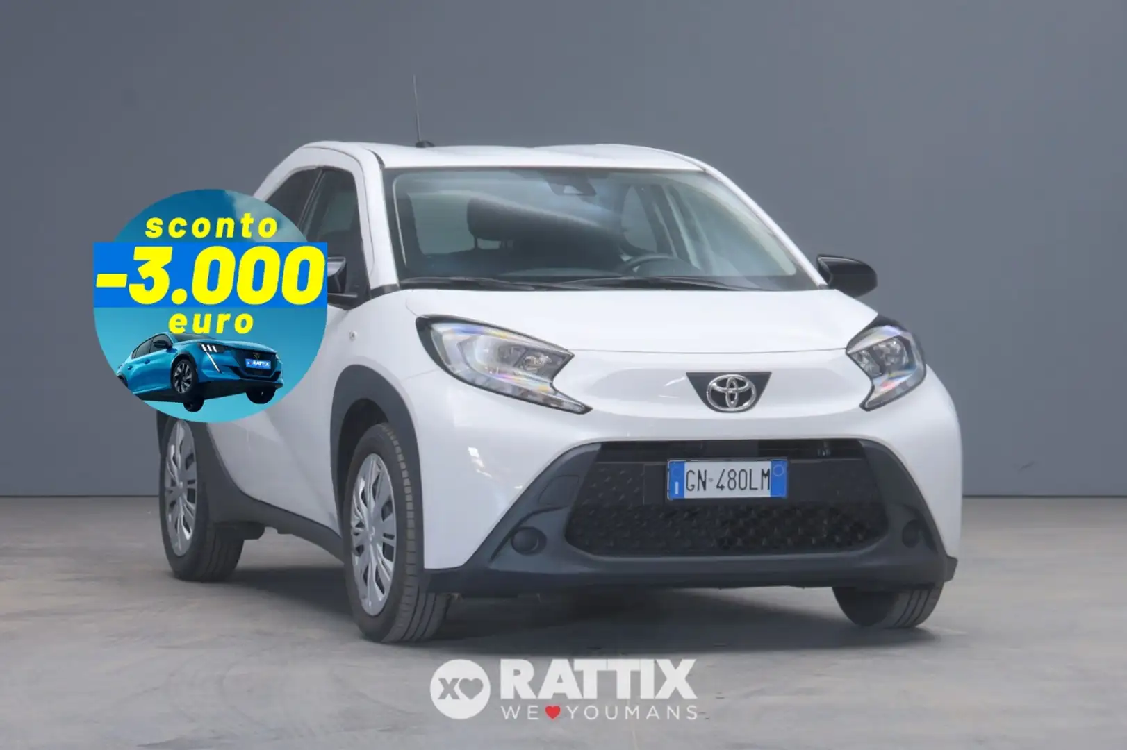Toyota Aygo X 1.0 72CV Active Bianco - 1