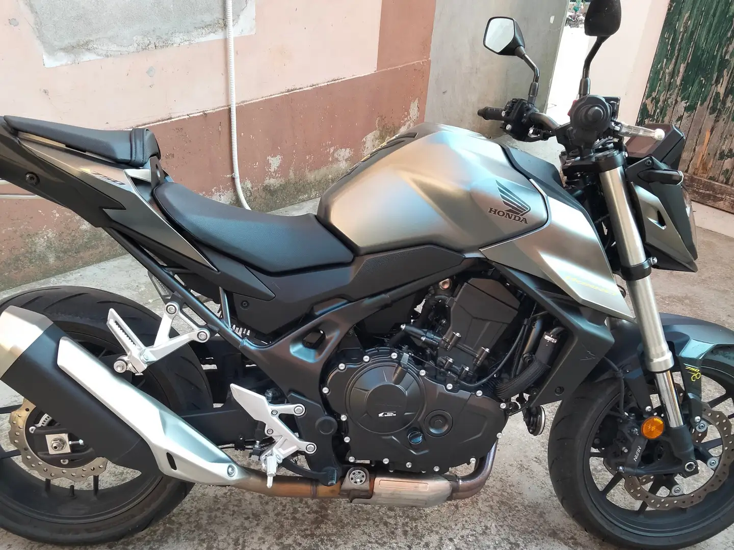 Honda Hornet 2023 CV 92 Grigio - 1