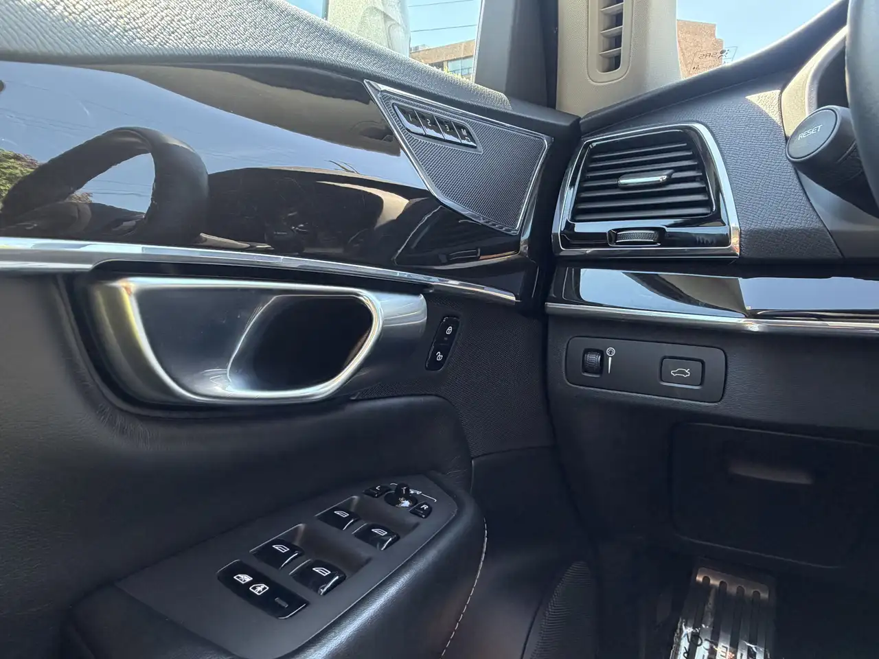 Volvo XC90 снимка Volvo XC90