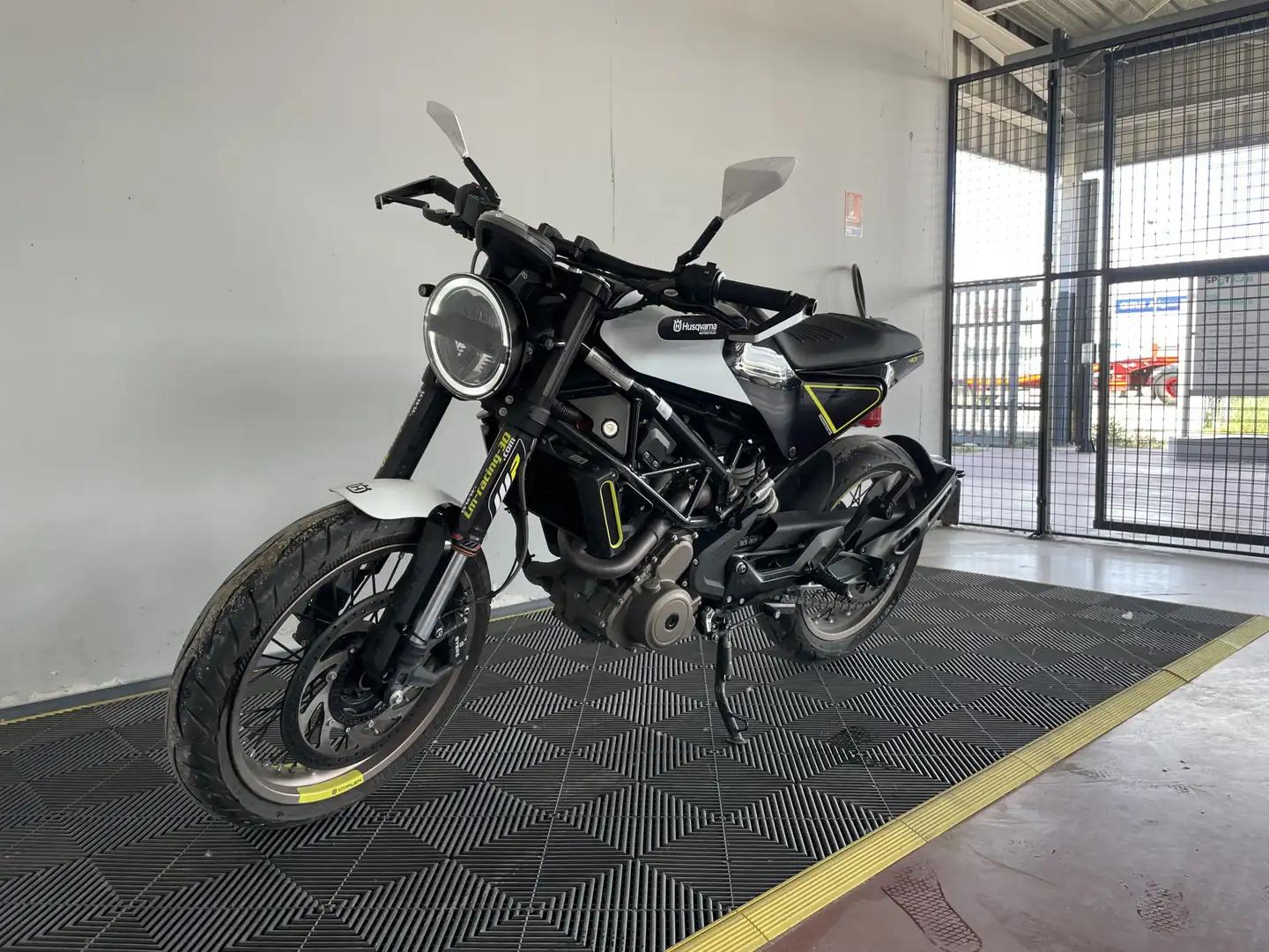Husqvarna 701 Enduro - 2