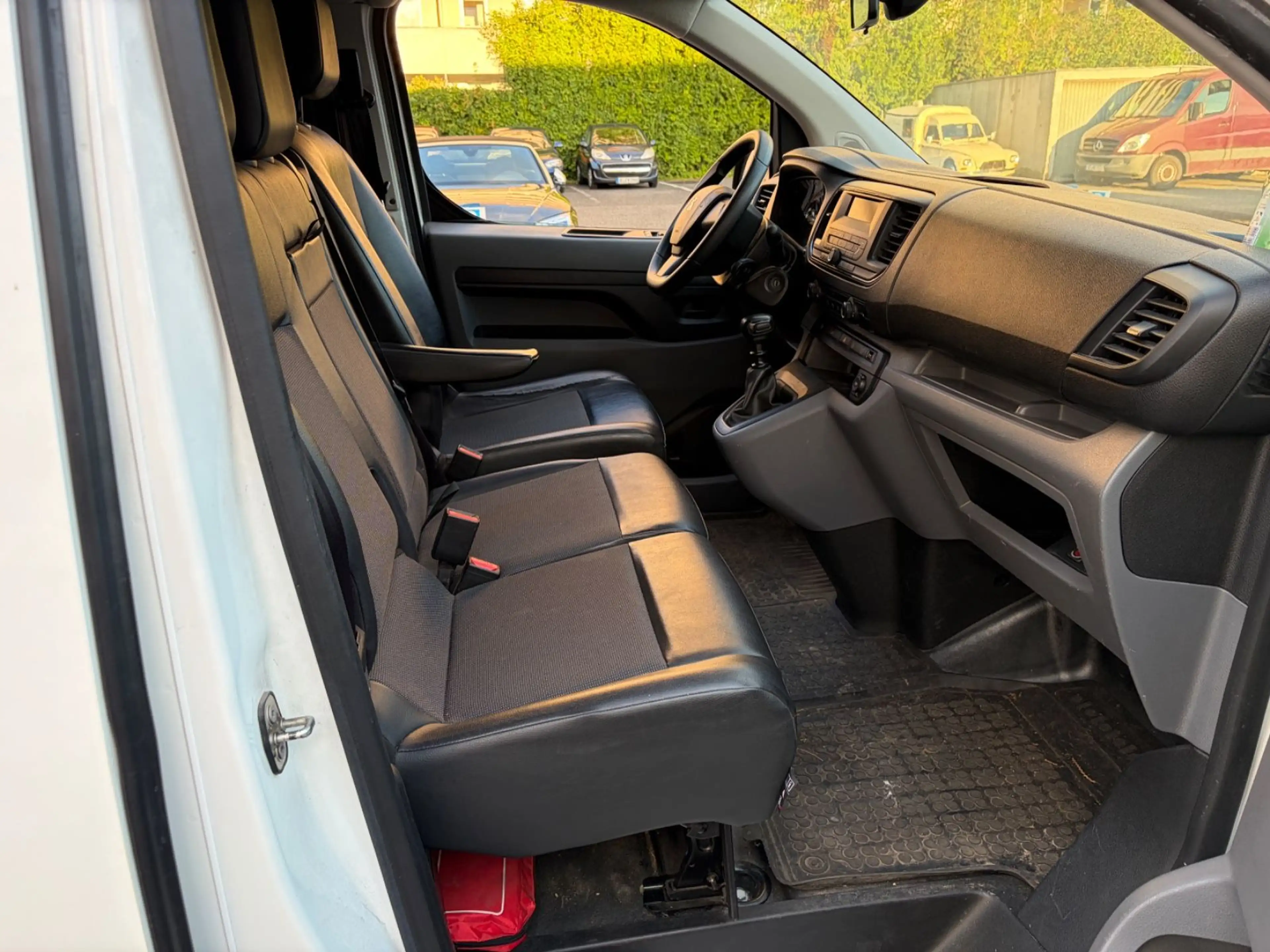 Peugeot Expert 1.5 BLUE HDI 120 *PDC Klima 1.Hand* — photo 8