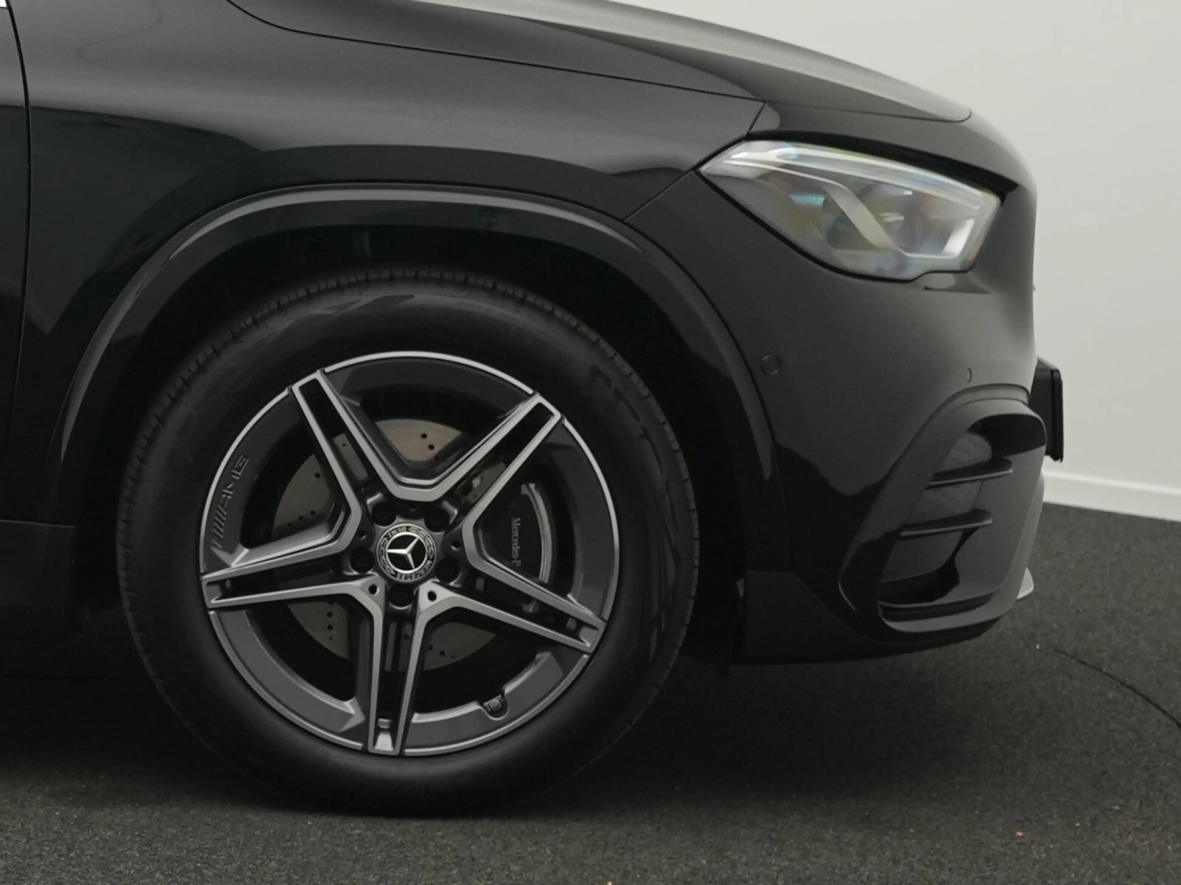 Mercedes-Benz GLA 220 GLA 220 4MATIC Multi+Pano+AHK+Handsfree AMG Line — photo 8