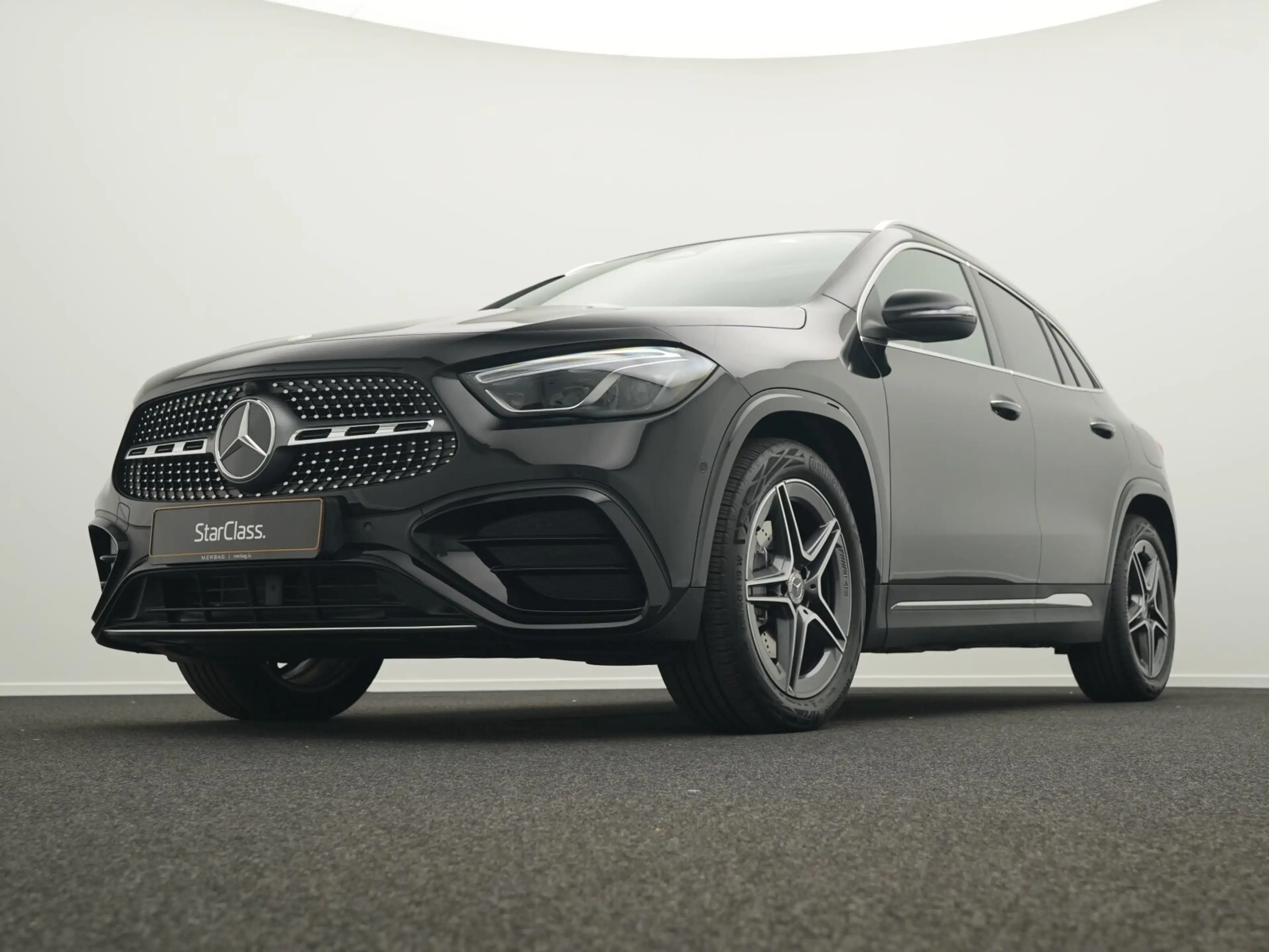 Mercedes-Benz GLA 220 GLA 220 4MATIC Multi+Pano+AHK+Handsfree AMG Line — photo 10