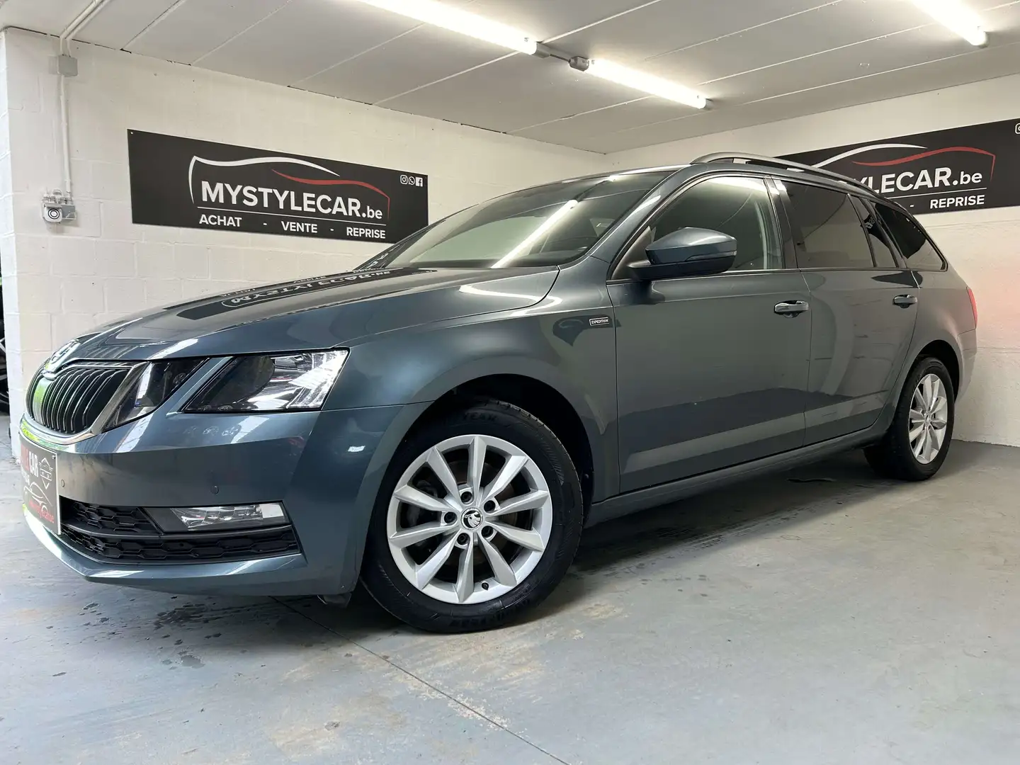 Skoda Octavia 1.0 TSI ESSENCE, NAVI, EURO 6 D-TEMP, GARANTIE 1AN Gris - 1