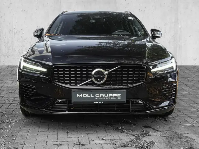 Volvo V60 view 3