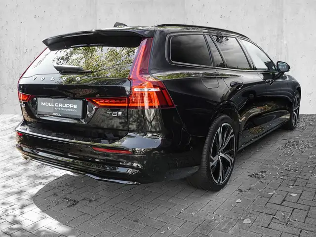 Volvo V60 view 4
