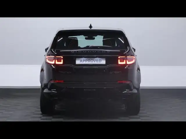 Land Rover Discovery Sport view 5