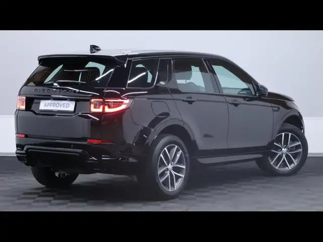 Land Rover Discovery Sport view 4