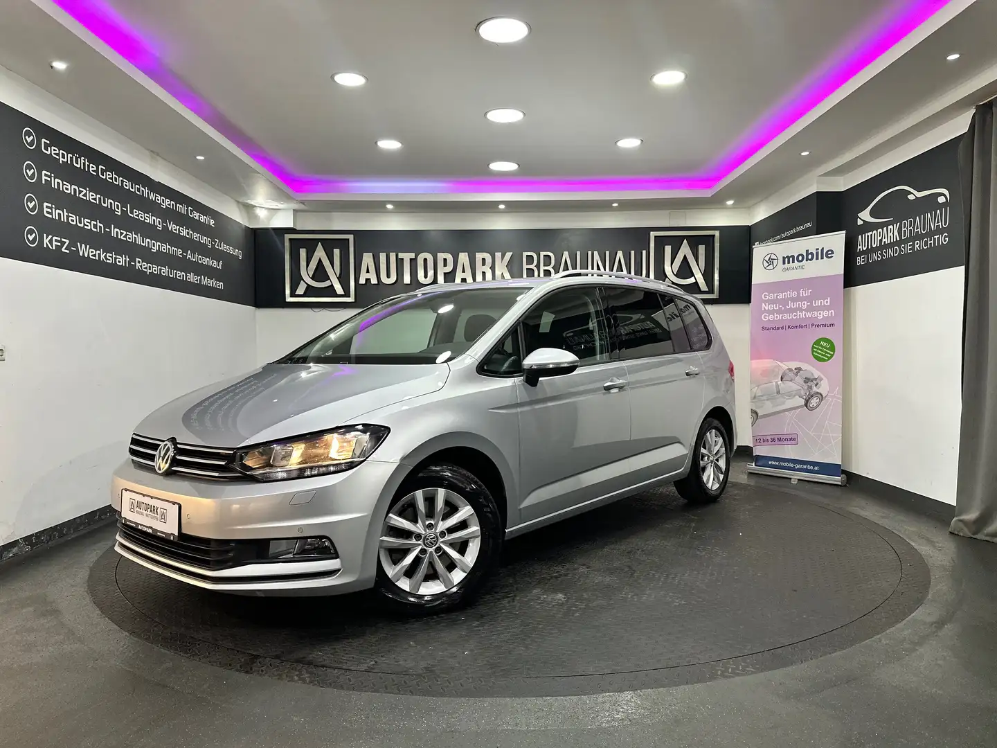 Volkswagen Touran 1.6 TDI Comfortline BMT *CARPLAY*ACC* Grau - 1