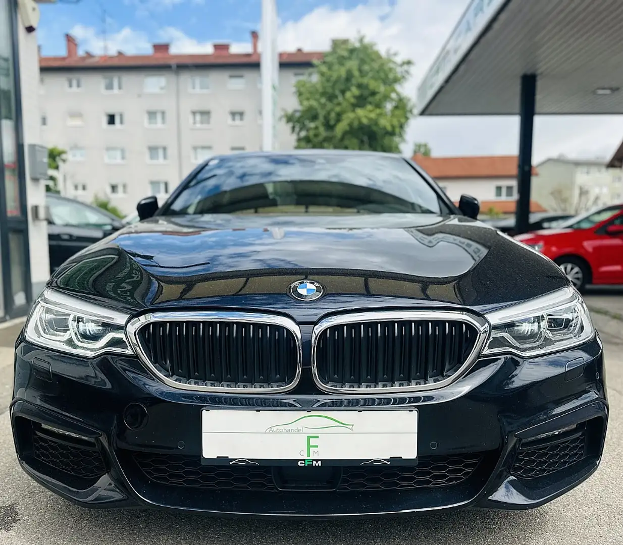 BMW 530 d xDrive Aut. Schwarz - 2